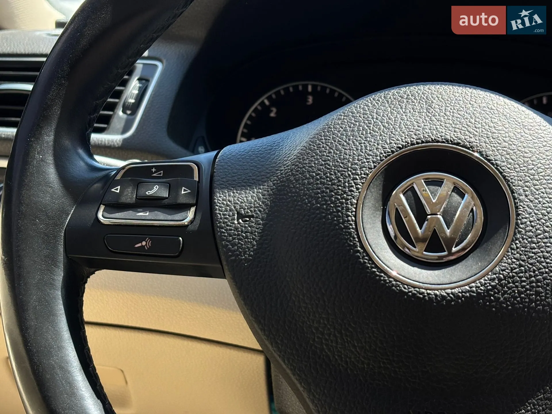 2013 Volkswagen Passat - мініатюра 42