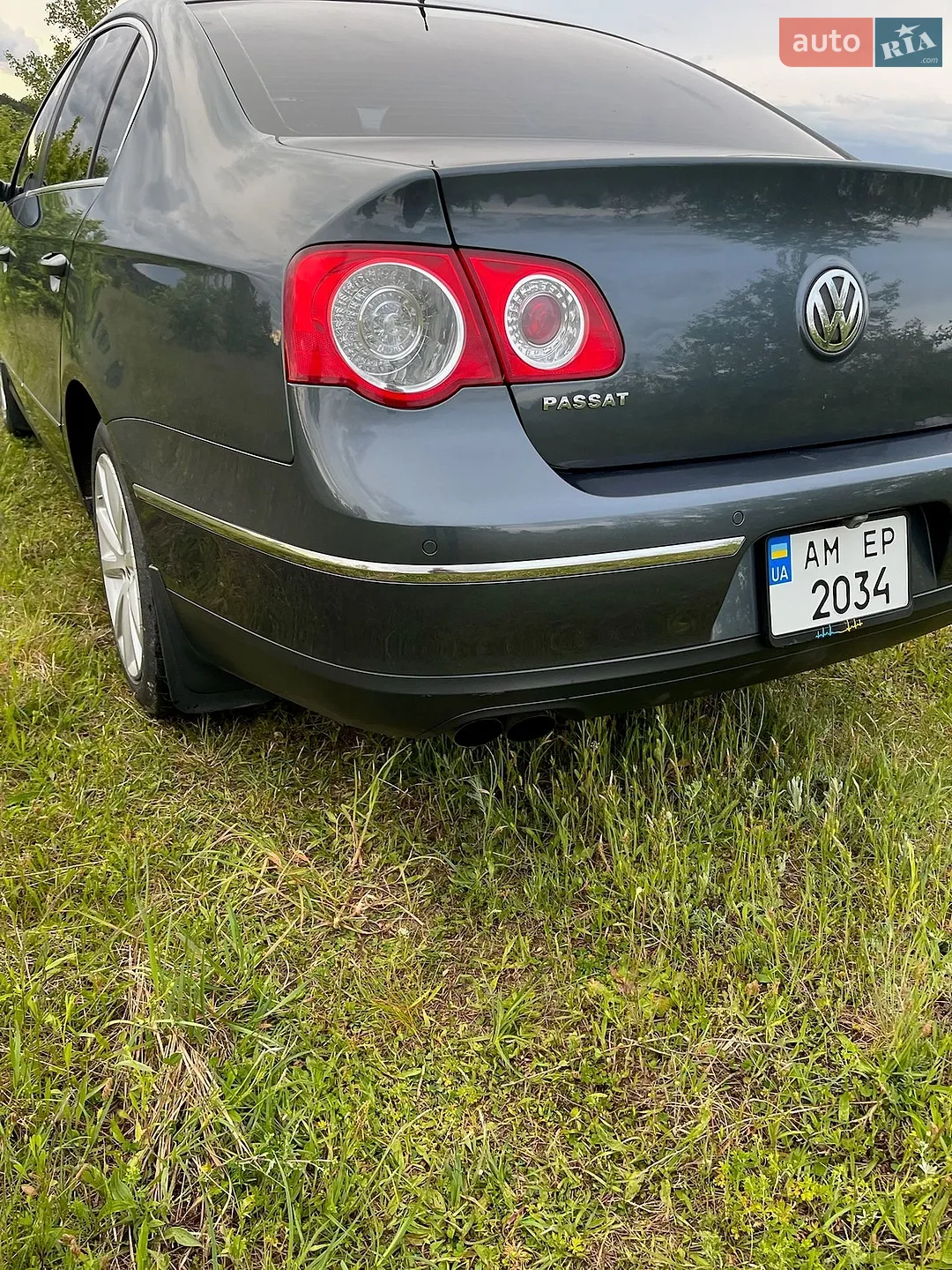 2010 Volkswagen Passat - мініатюра 3