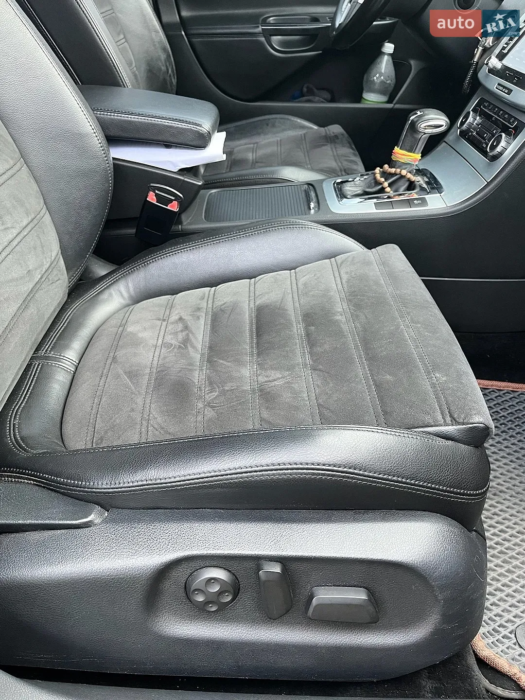 2010 Volkswagen Passat - мініатюра 40