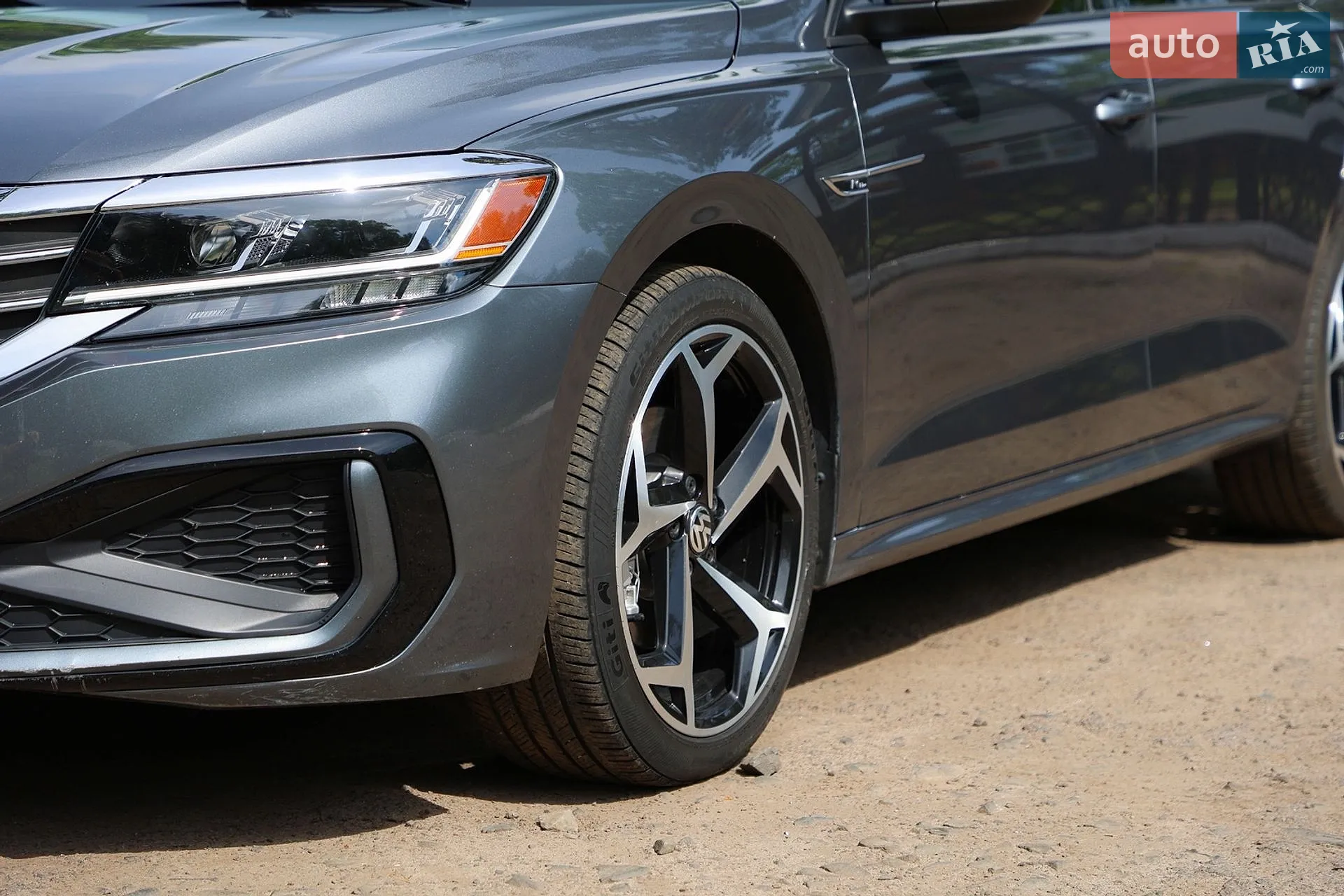 2019 Volkswagen Passat - мініатюра 3