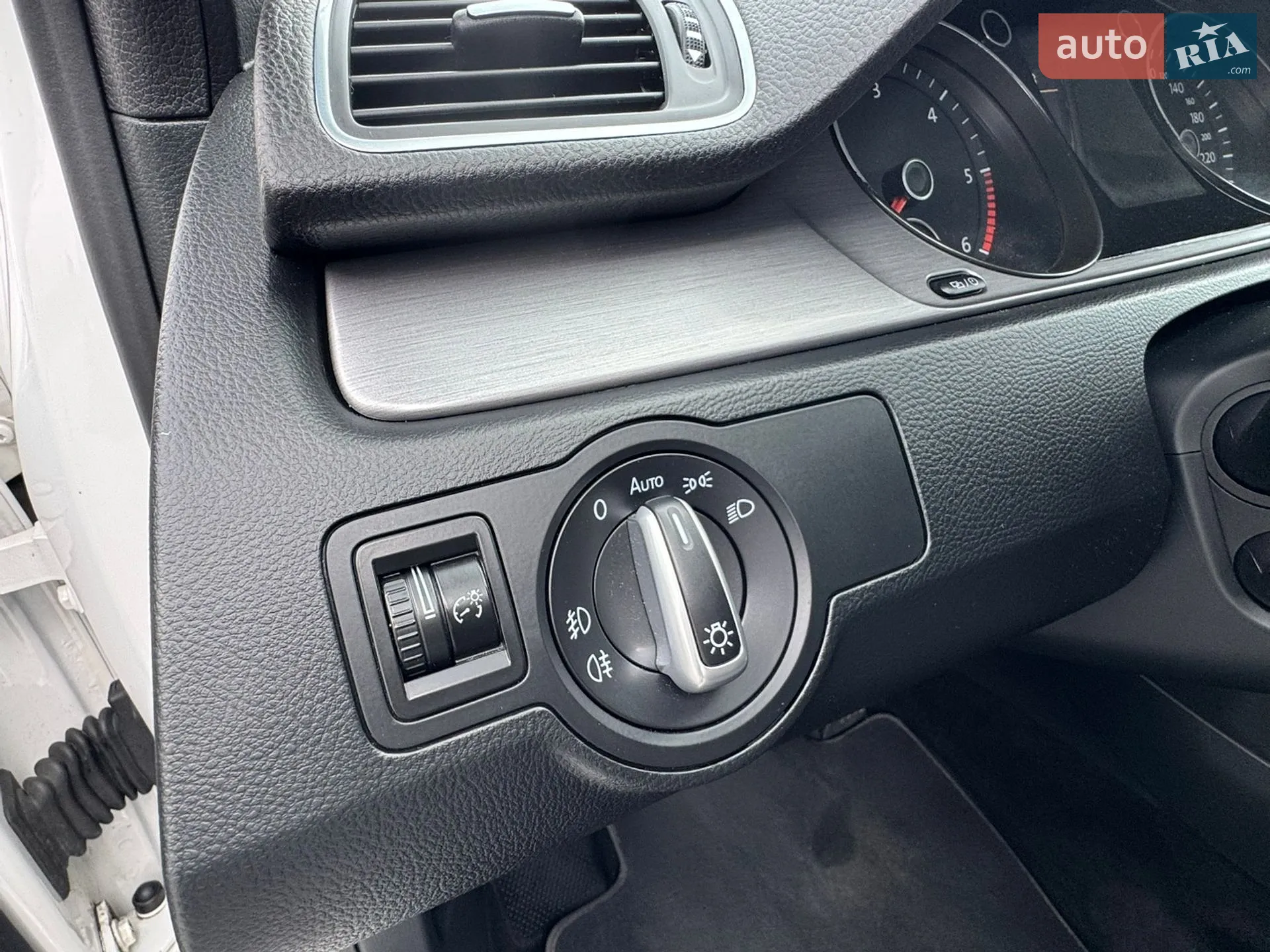 2014 Volkswagen Passat - мініатюра 32