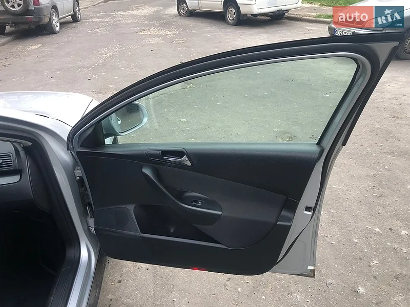 Volkswagen Passat 2006 VIN WVWZZZ3CZ7E062124 фото оголошення 5 з 44