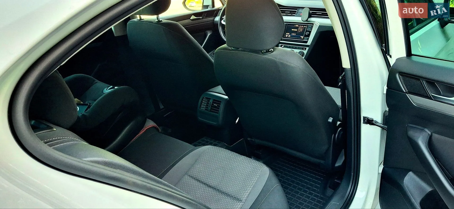 2019 Volkswagen Passat - мініатюра 30