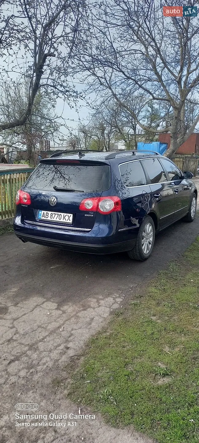 2010 Volkswagen Passat - мініатюра 3