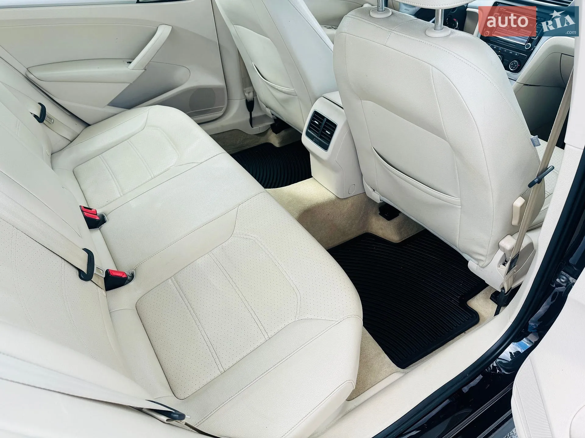 2013 Volkswagen Passat - мініатюра 16