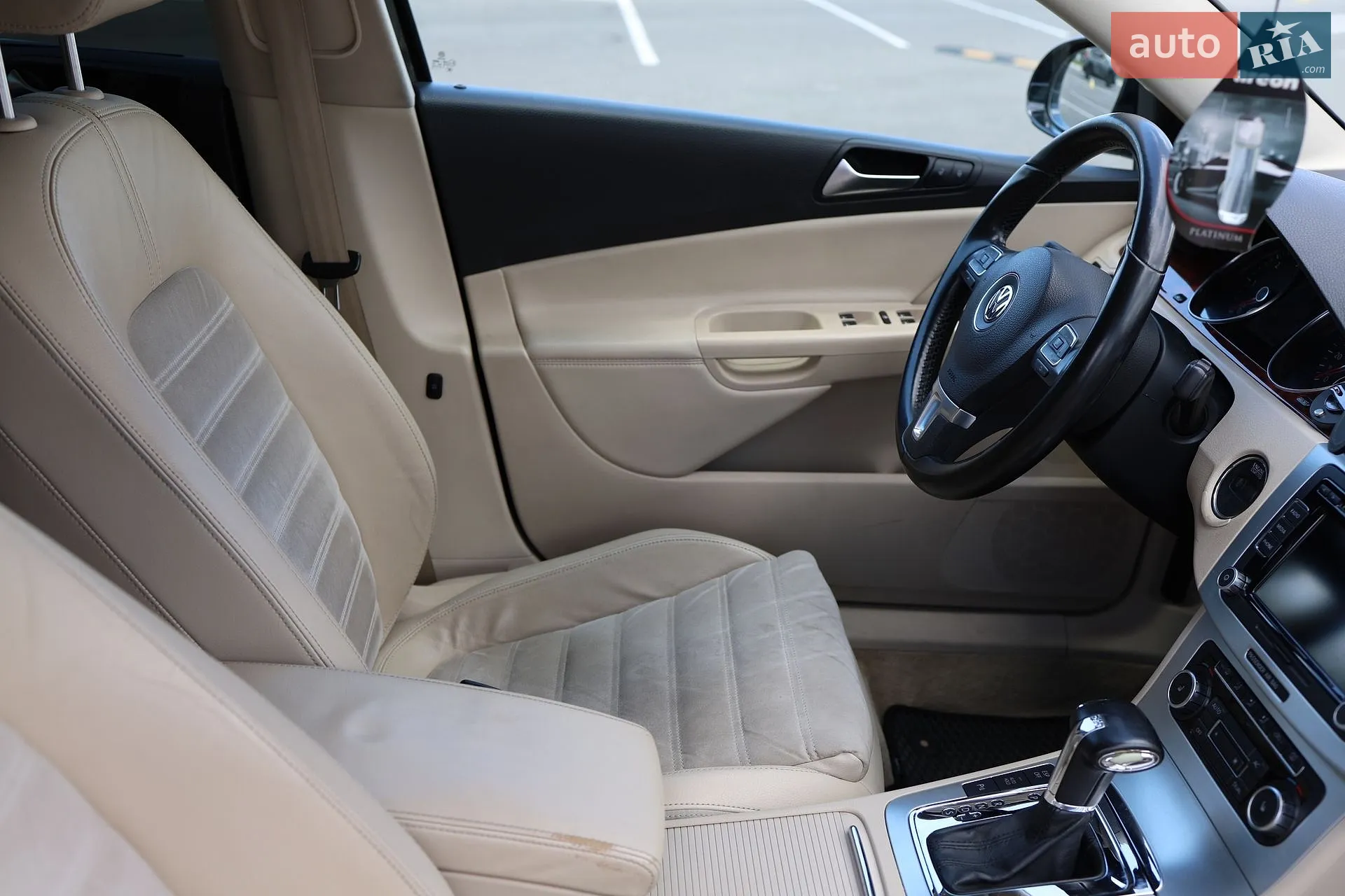 2010 Volkswagen Passat - мініатюра 9