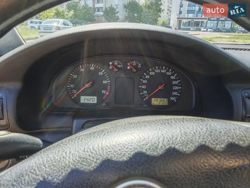 Volkswagen Passat 1998 VIN WVWZZZ3BZXE160498 фото оголошення 11 з 51