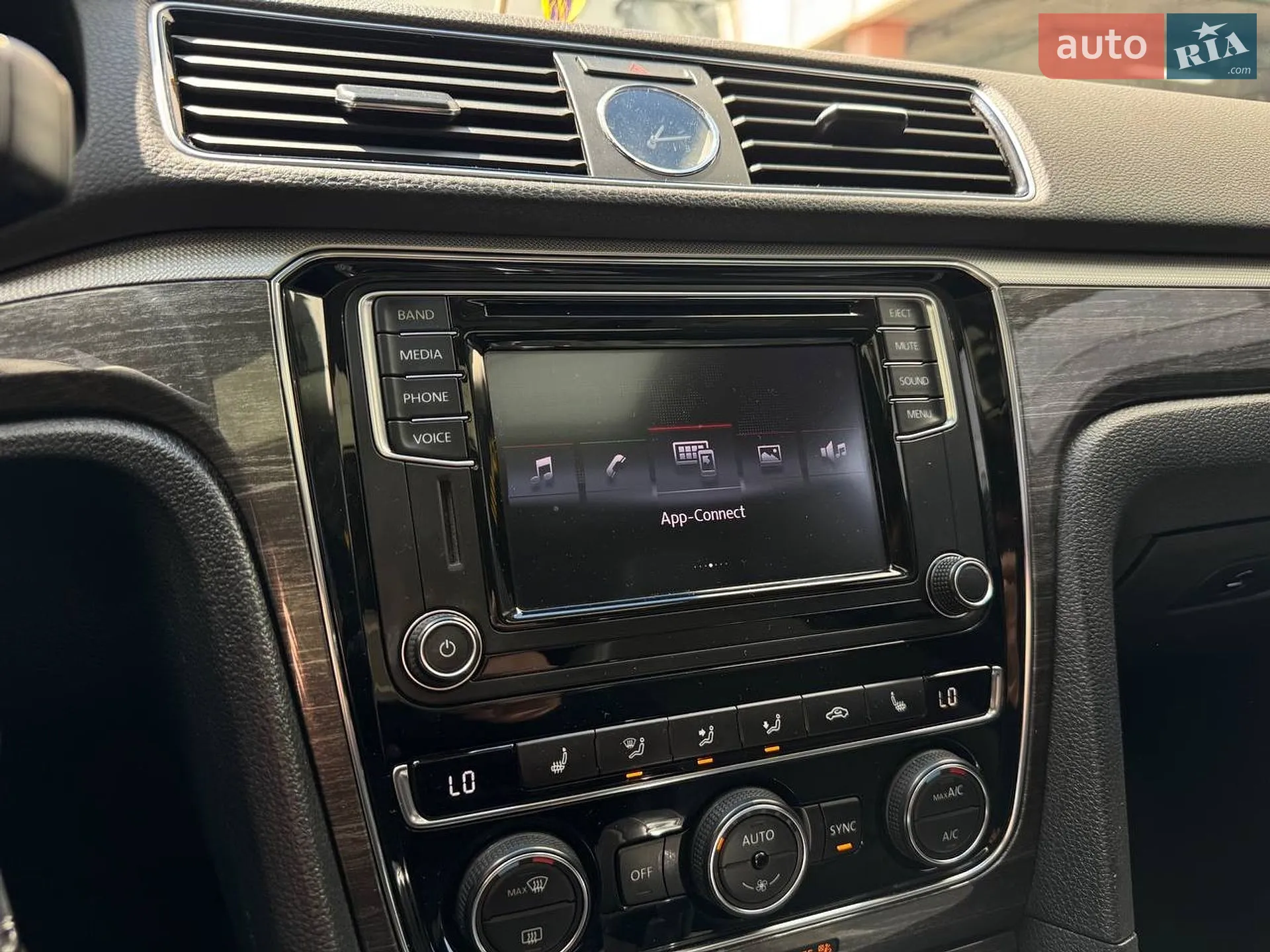 2016 Volkswagen Passat - мініатюра 19