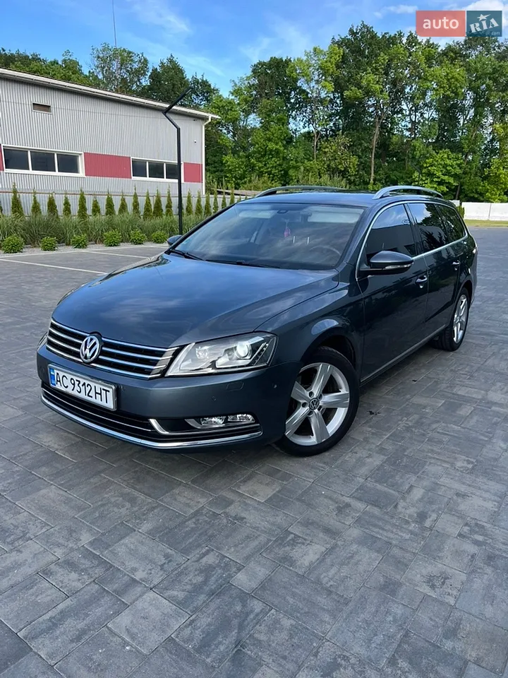 2010 Volkswagen Passat - мініатюра 17