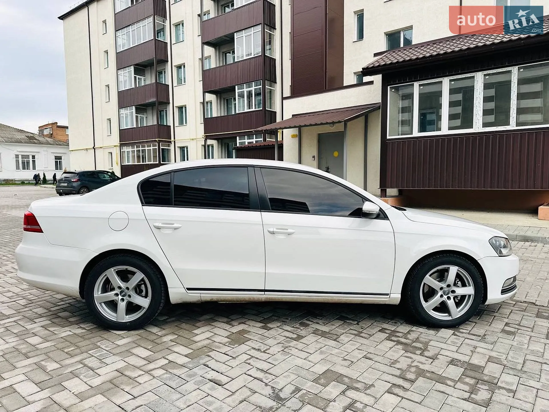 2011 Volkswagen Passat - мініатюра 2