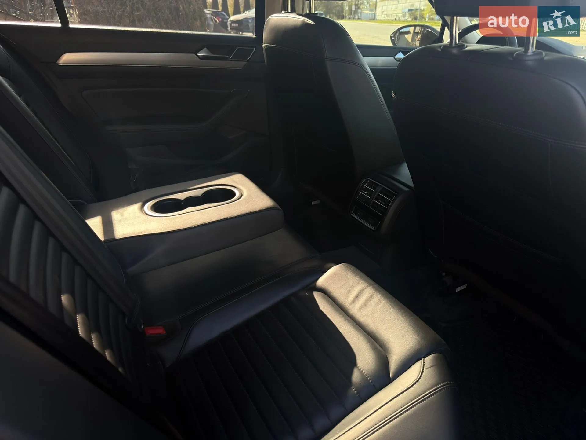 2017 Volkswagen Passat - мініатюра 10