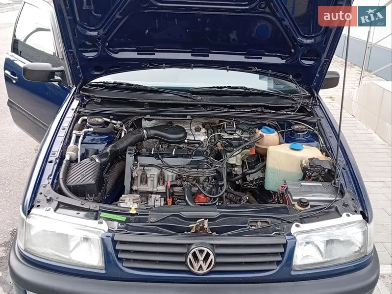 Volkswagen Passat 1996 VIN WVWZZZ3AZTE182448 фото оголошення 10 з 56