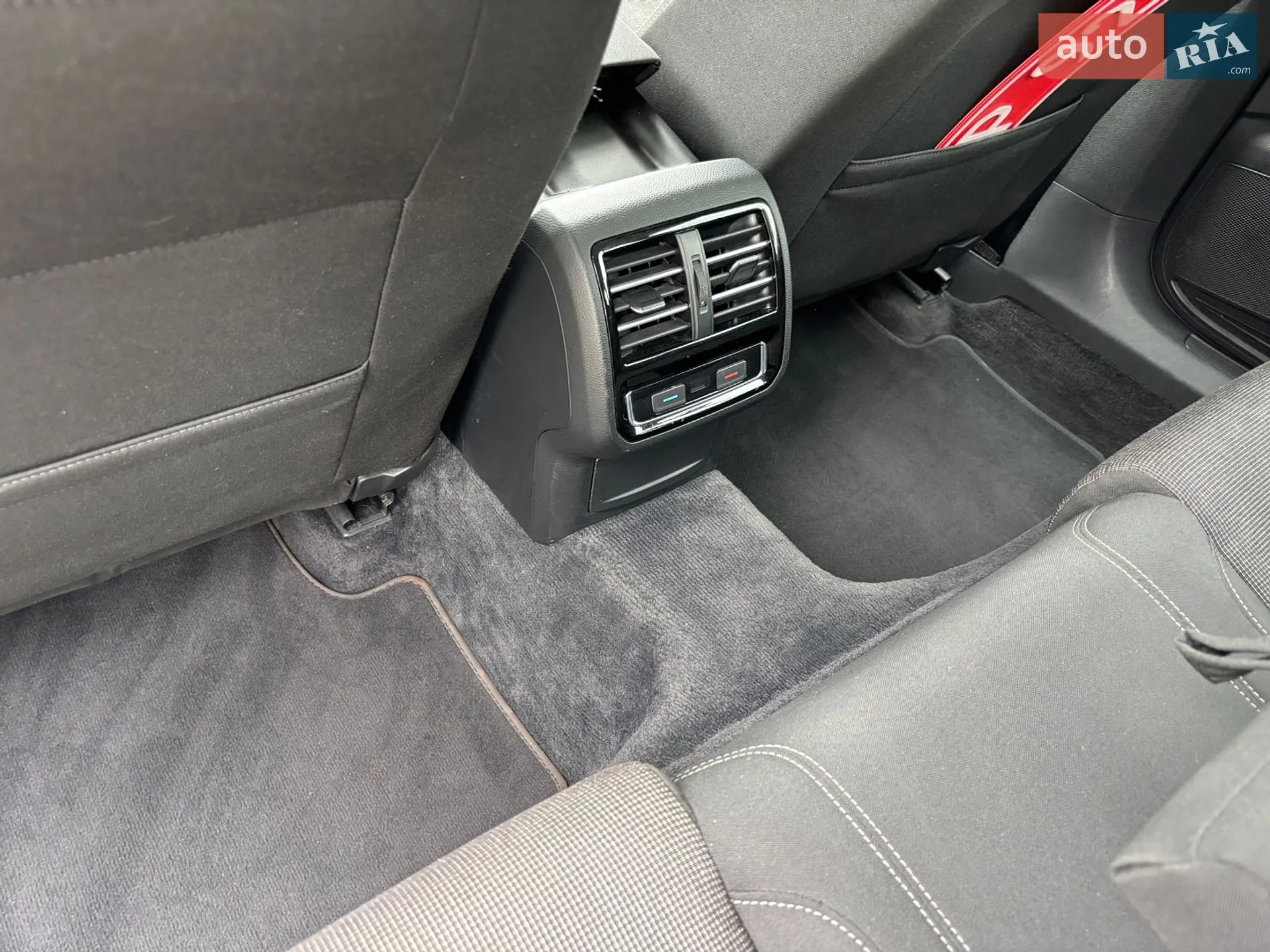 2015 Volkswagen Passat - мініатюра 35