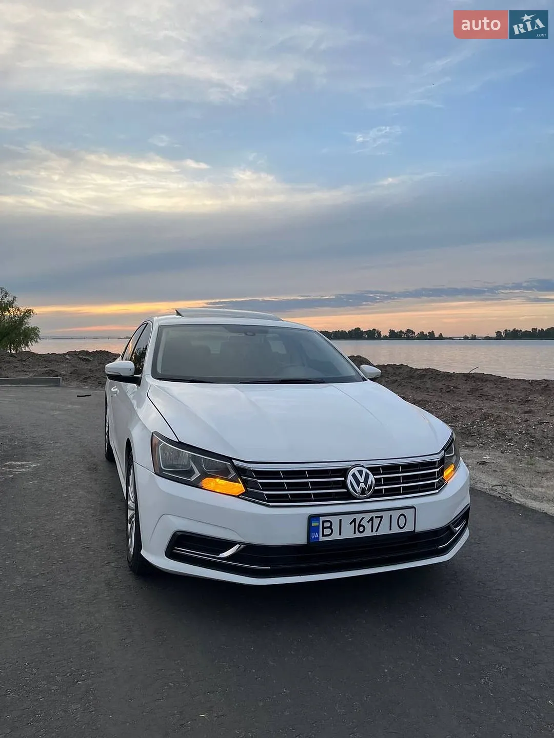 2015 Volkswagen Passat - фото 1