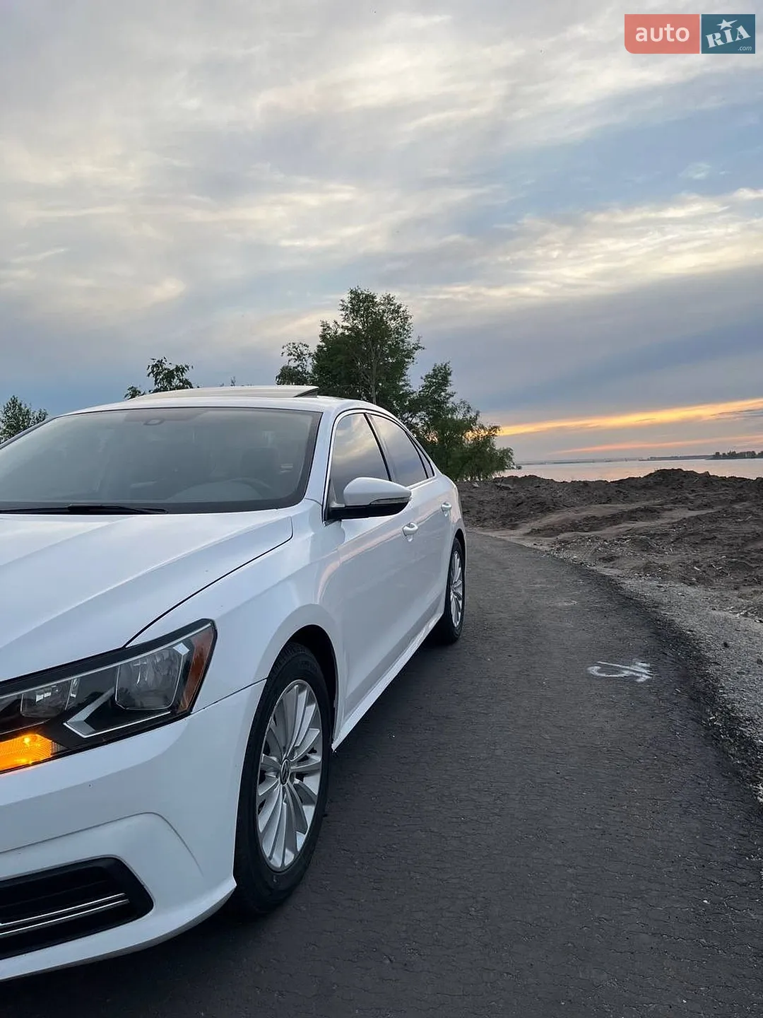 2015 Volkswagen Passat - мініатюра 5