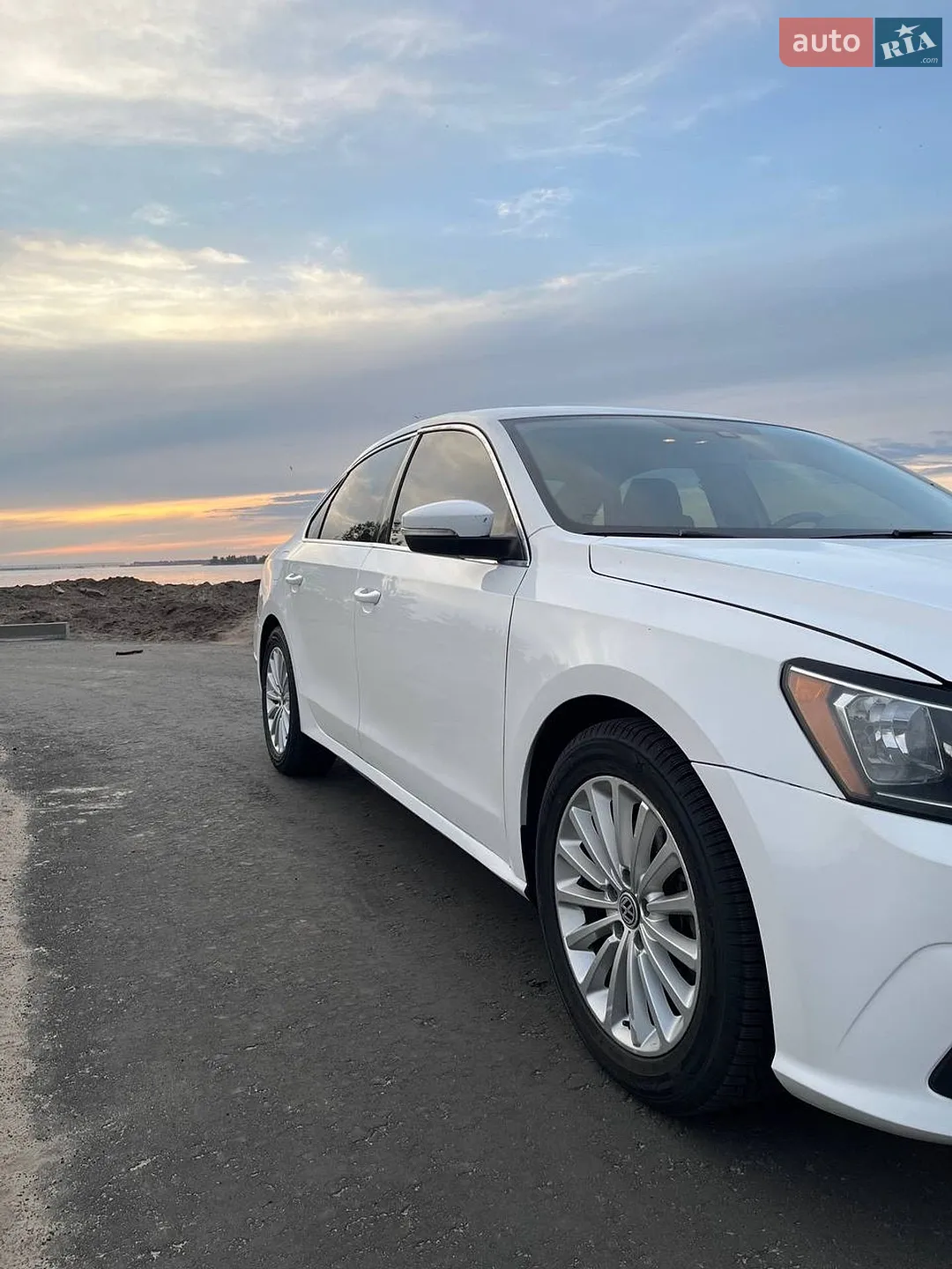 2015 Volkswagen Passat - мініатюра 4
