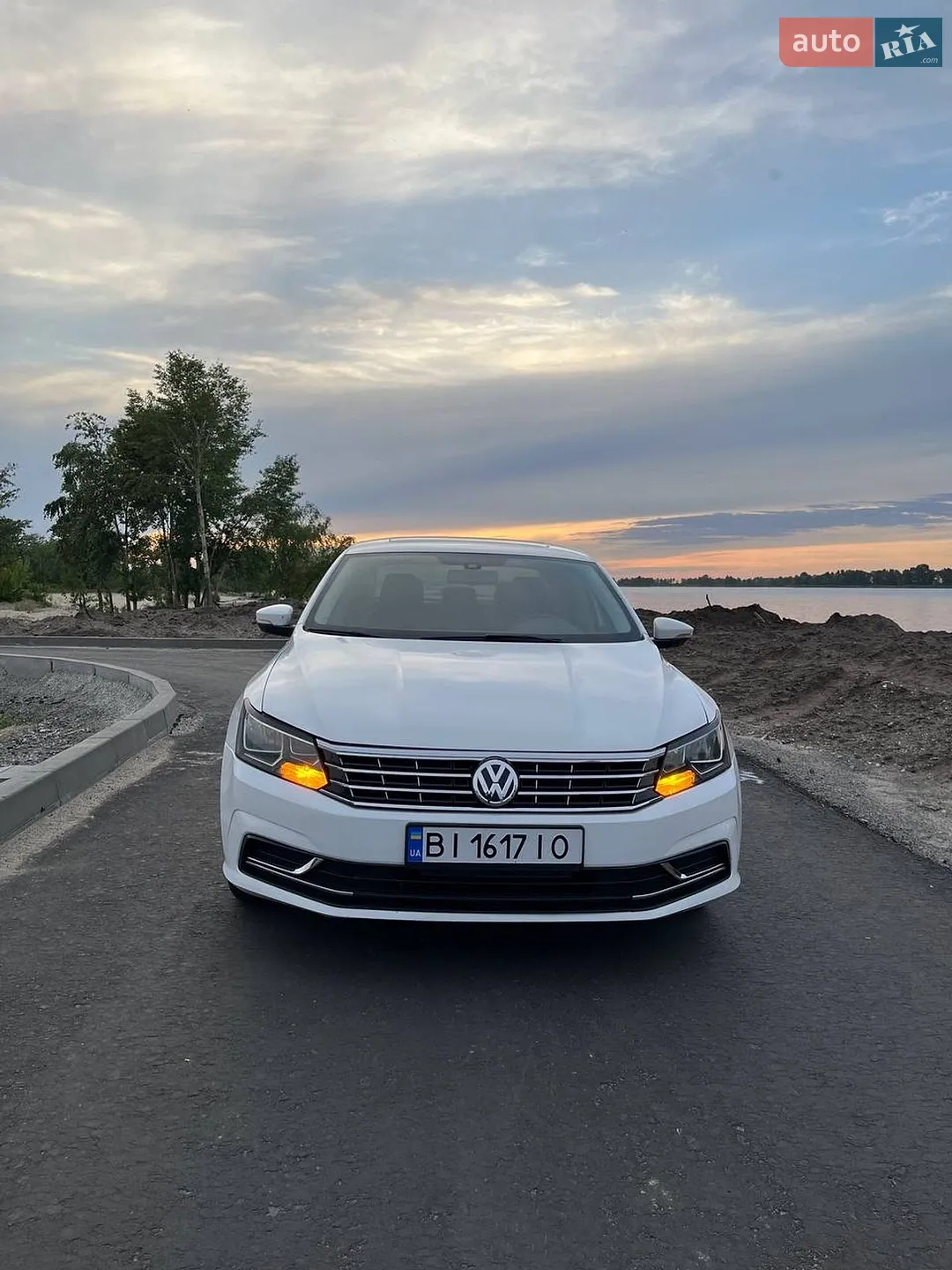 2015 Volkswagen Passat - мініатюра 2