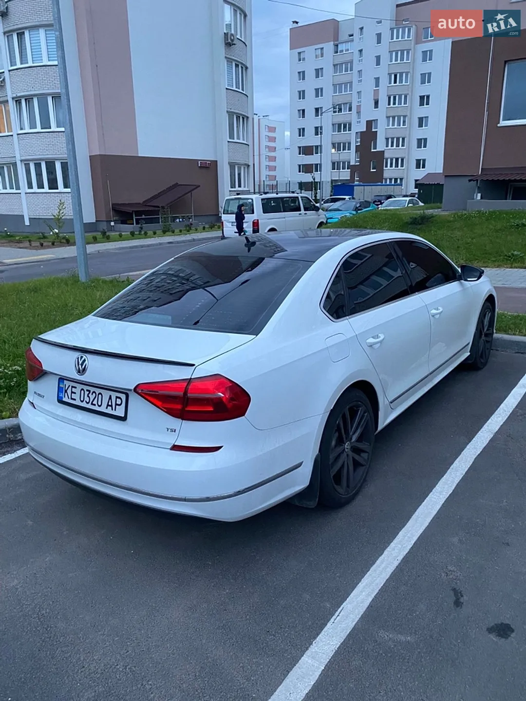 2016 Volkswagen Passat - мініатюра 2