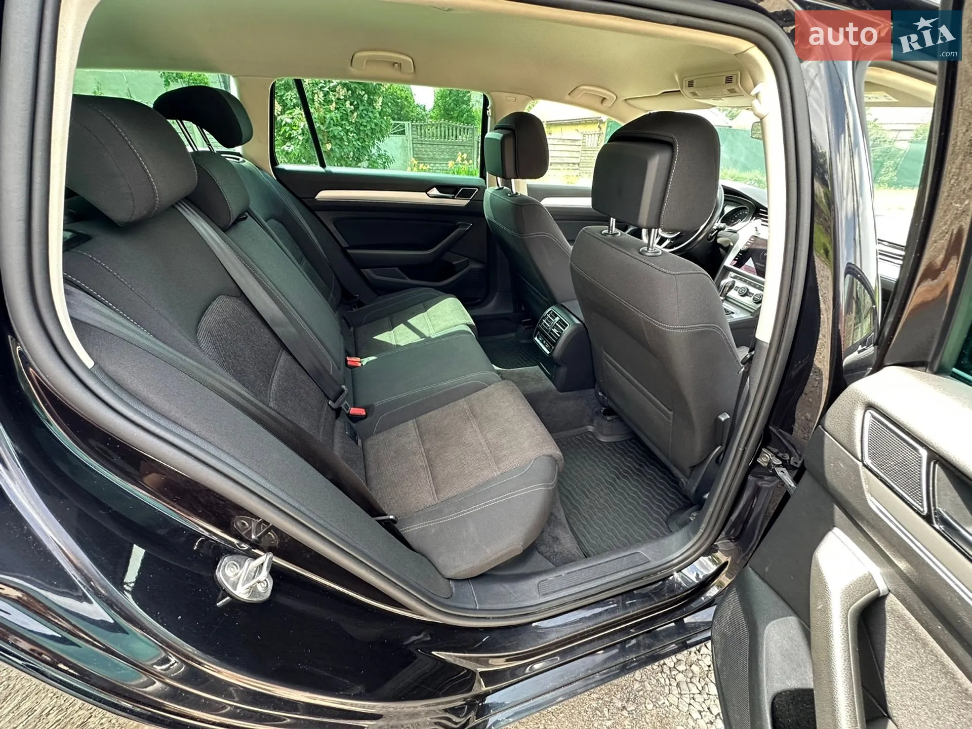 2017 Volkswagen Passat - мініатюра 10