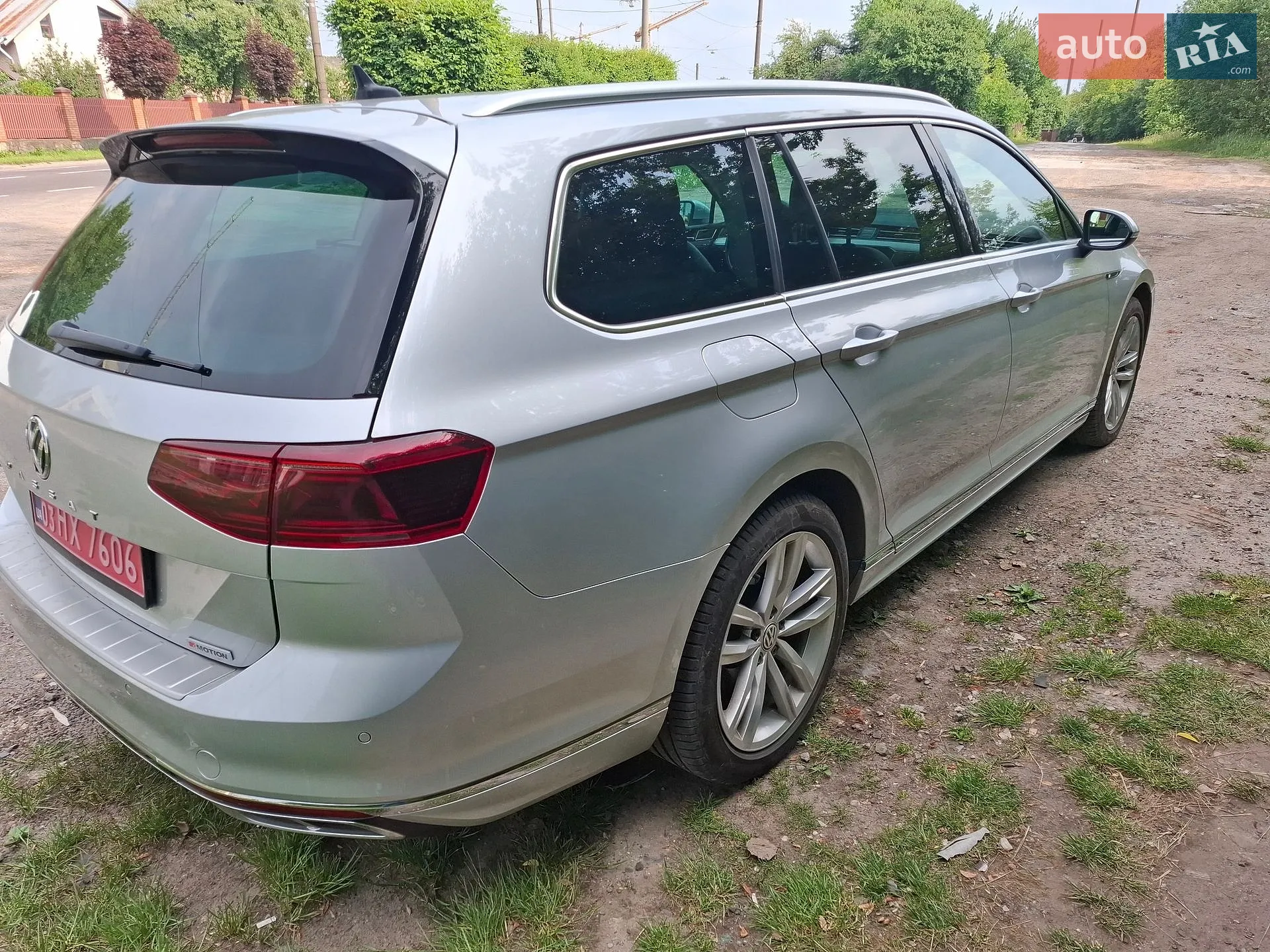 2019 Volkswagen Passat - мініатюра 2