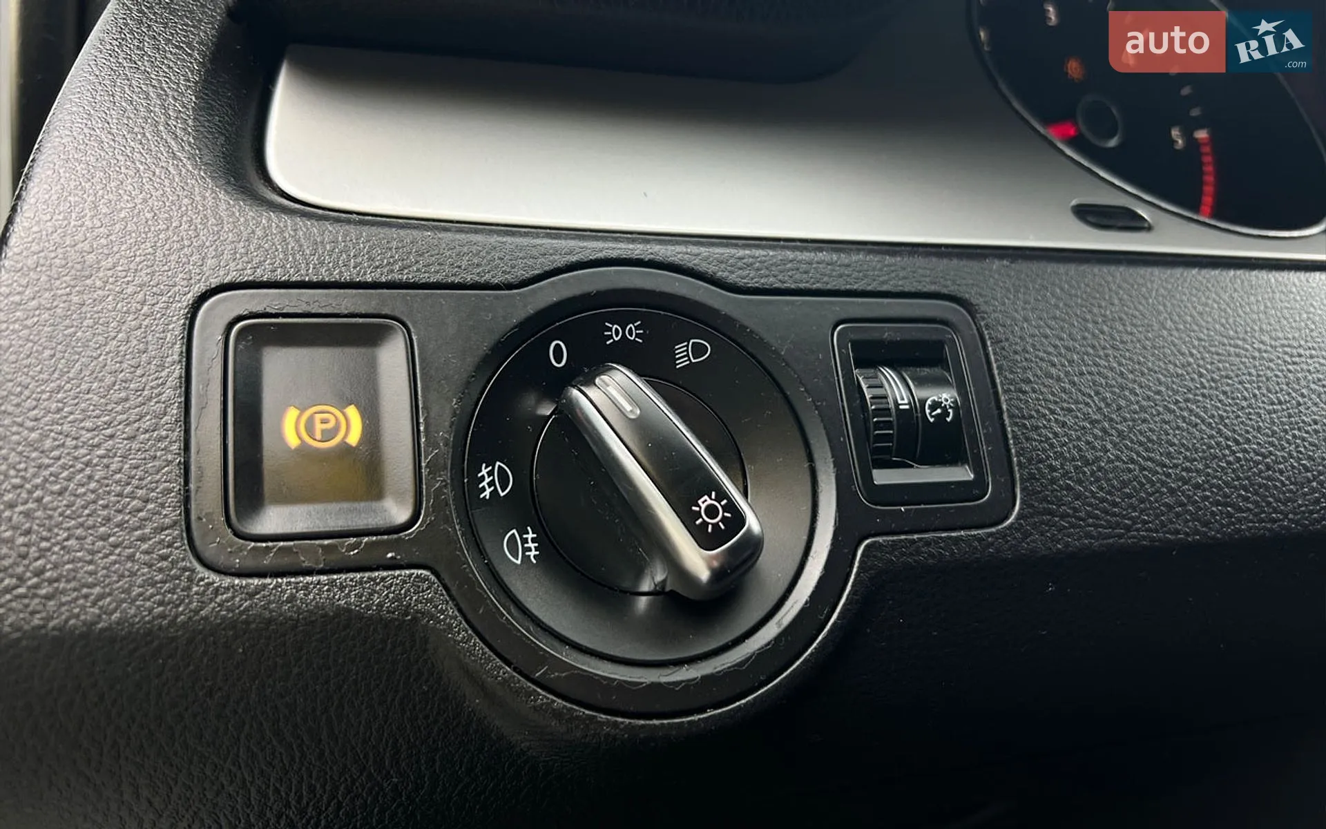 2010 Volkswagen Passat - мініатюра 10