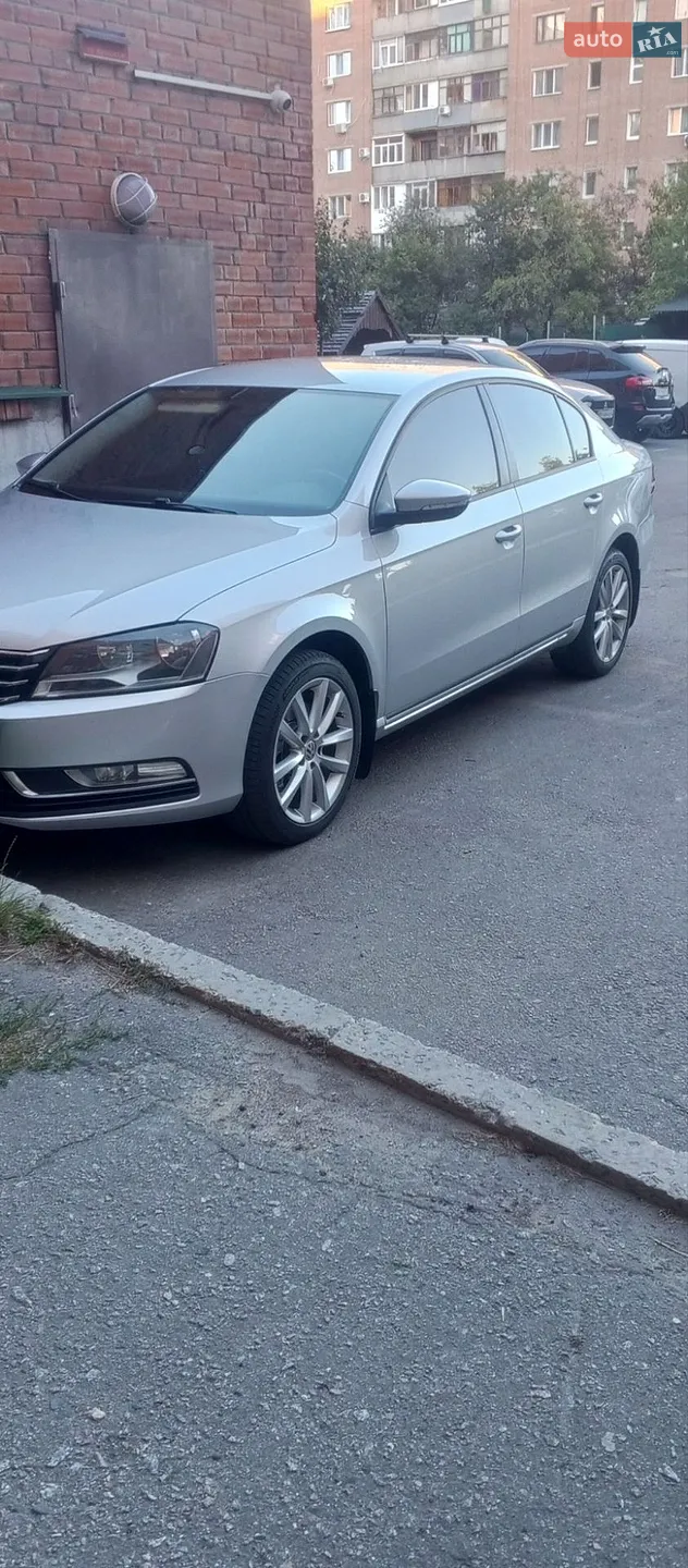 2012 Volkswagen Passat - мініатюра 6