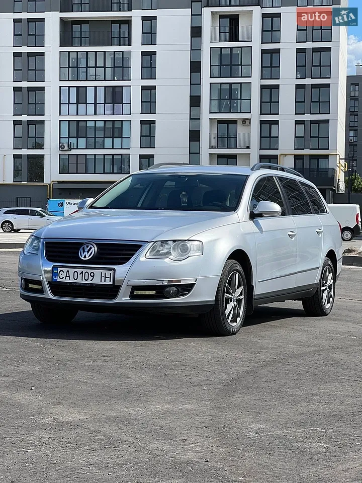 2010 Volkswagen Passat - мініатюра 15