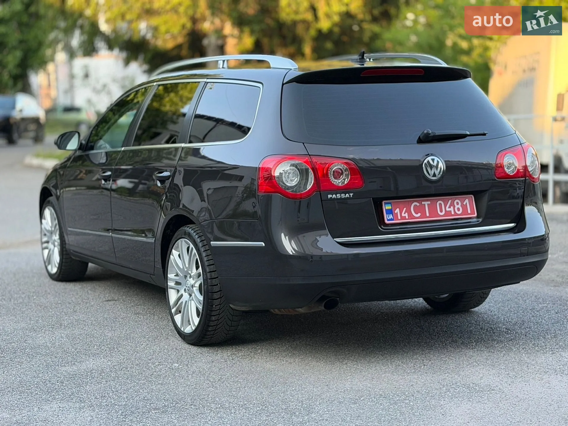2010 Volkswagen Passat - мініатюра 18