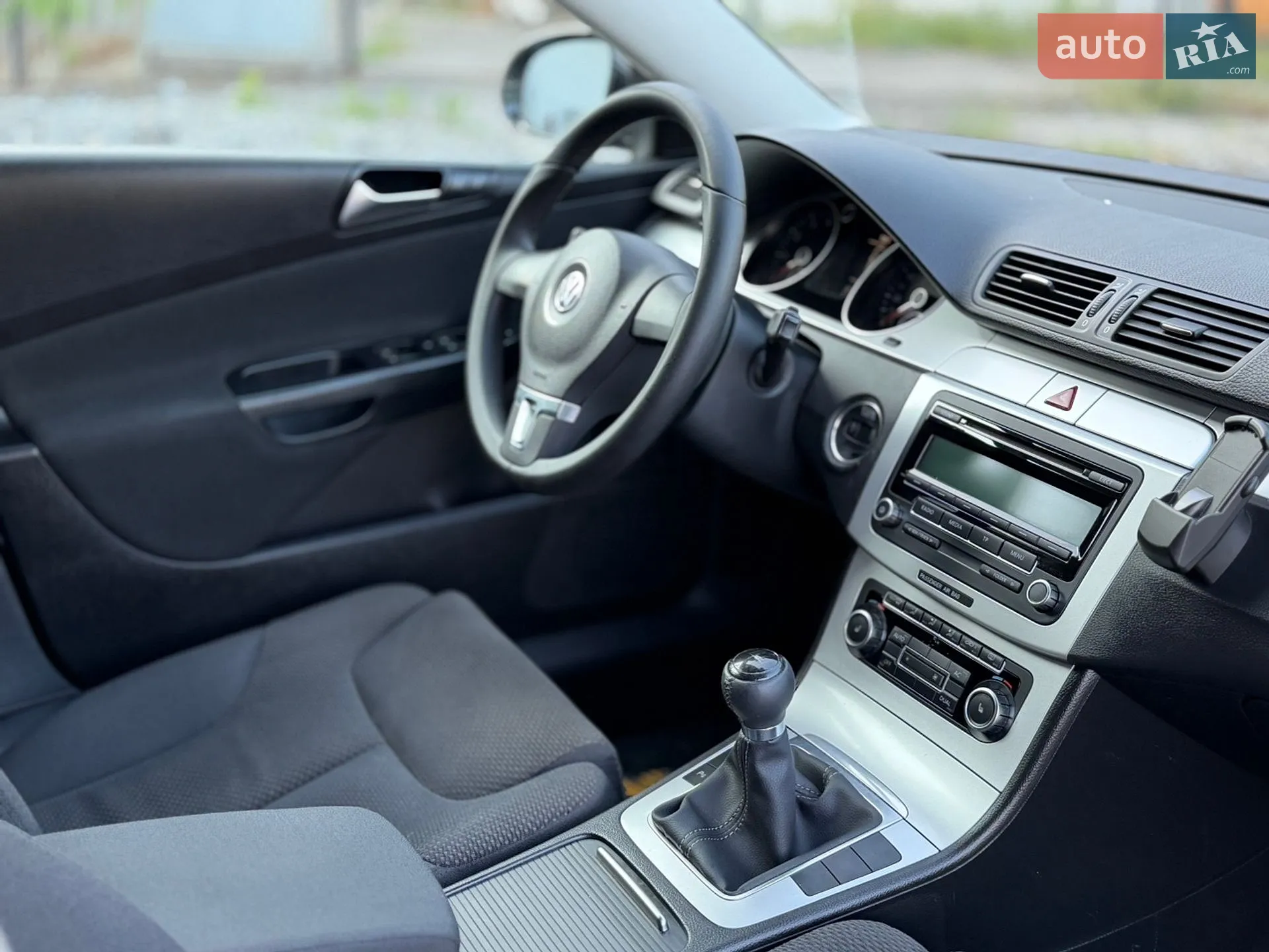 2010 Volkswagen Passat - мініатюра 36