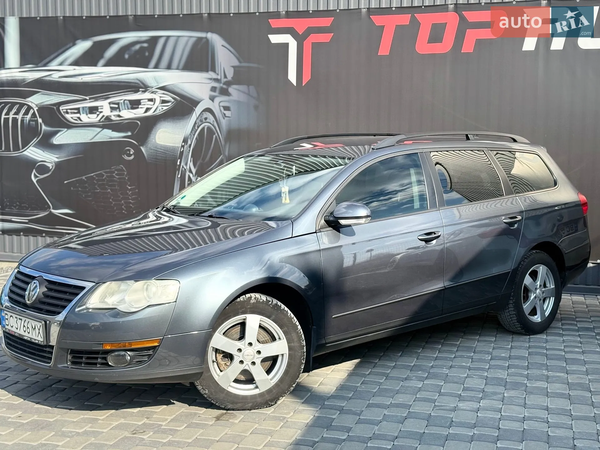 2010 Volkswagen Passat - мініатюра 3