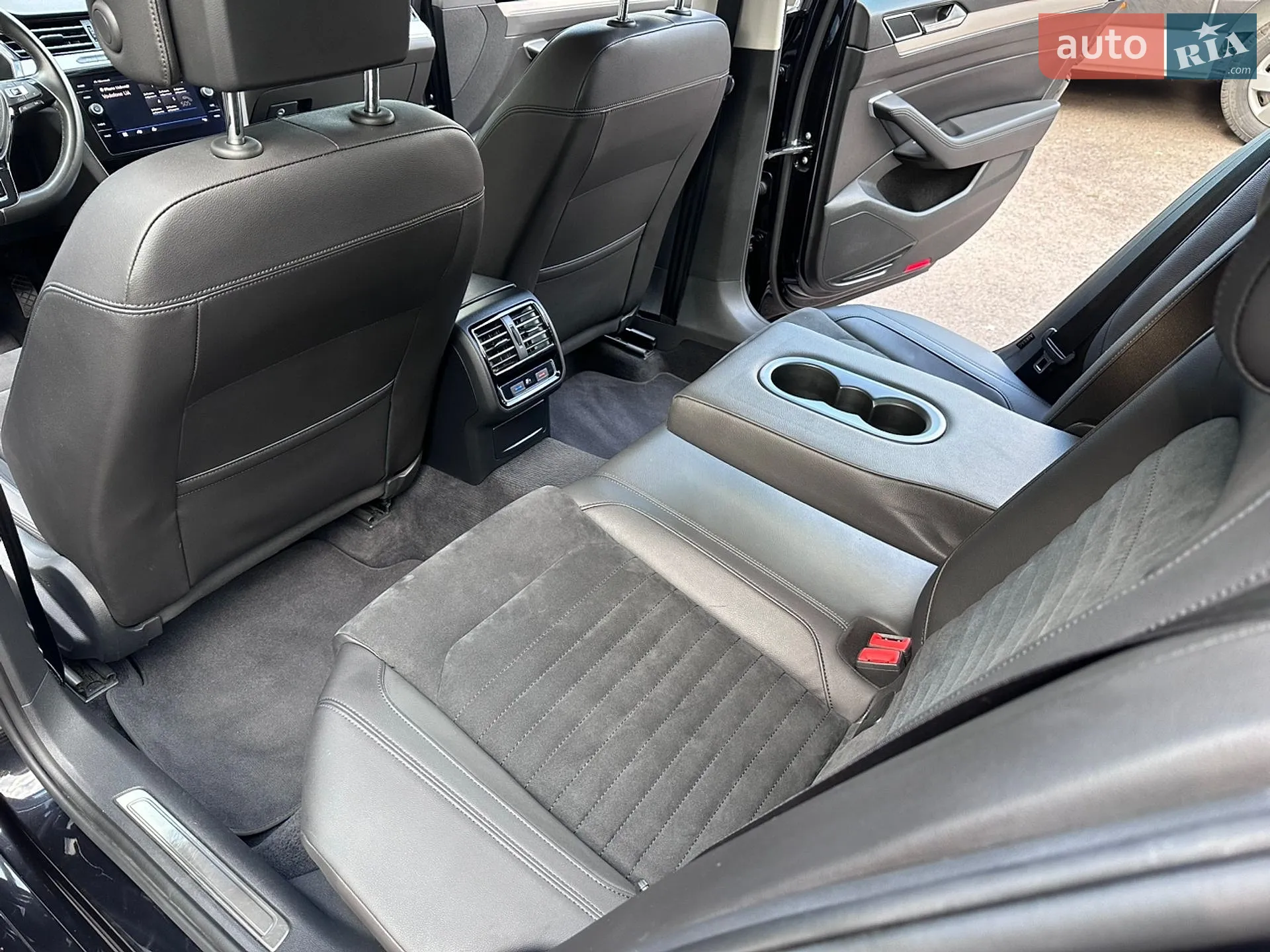 2018 Volkswagen Passat - мініатюра 11