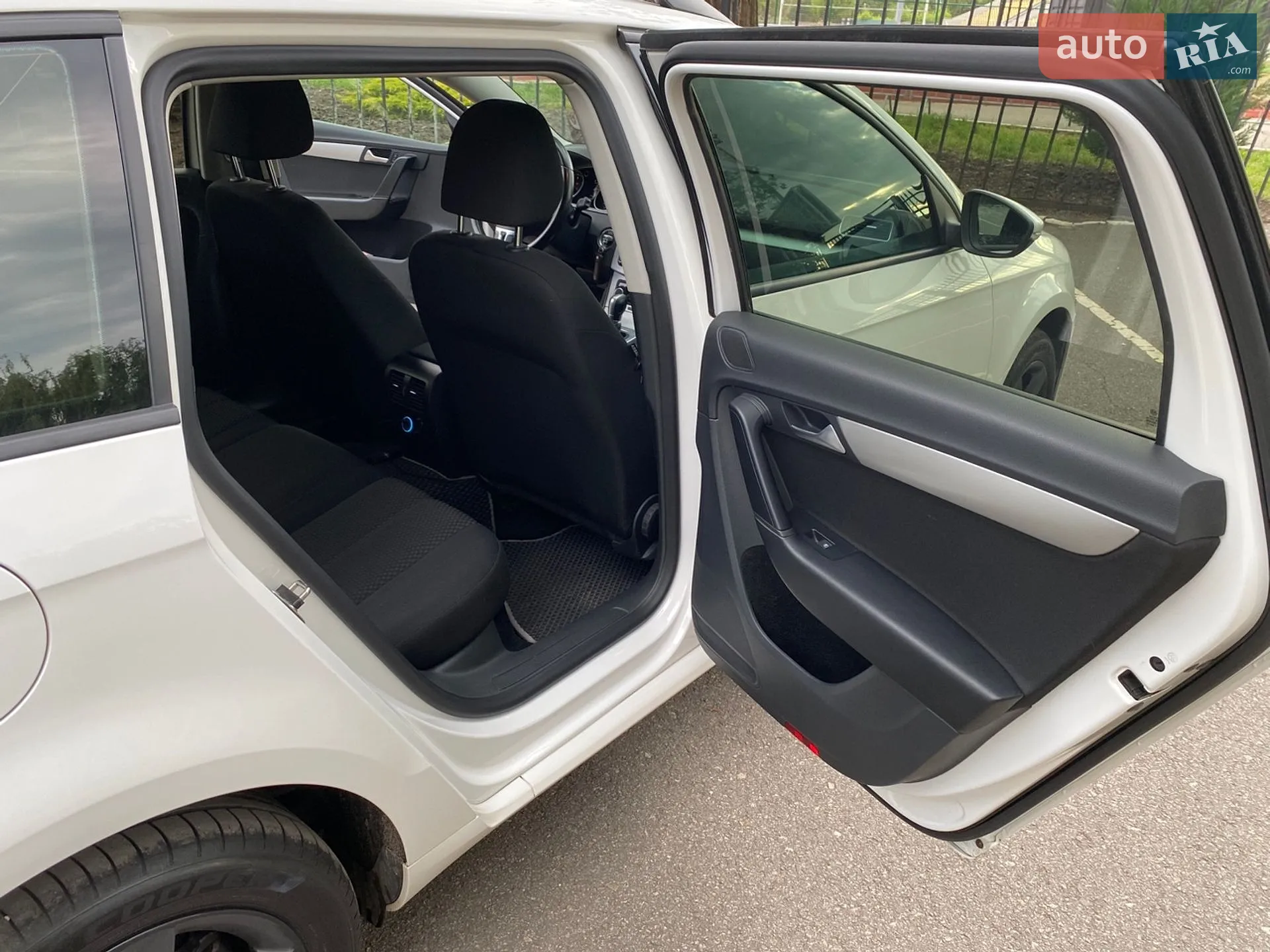 2014 Volkswagen Passat - мініатюра 9