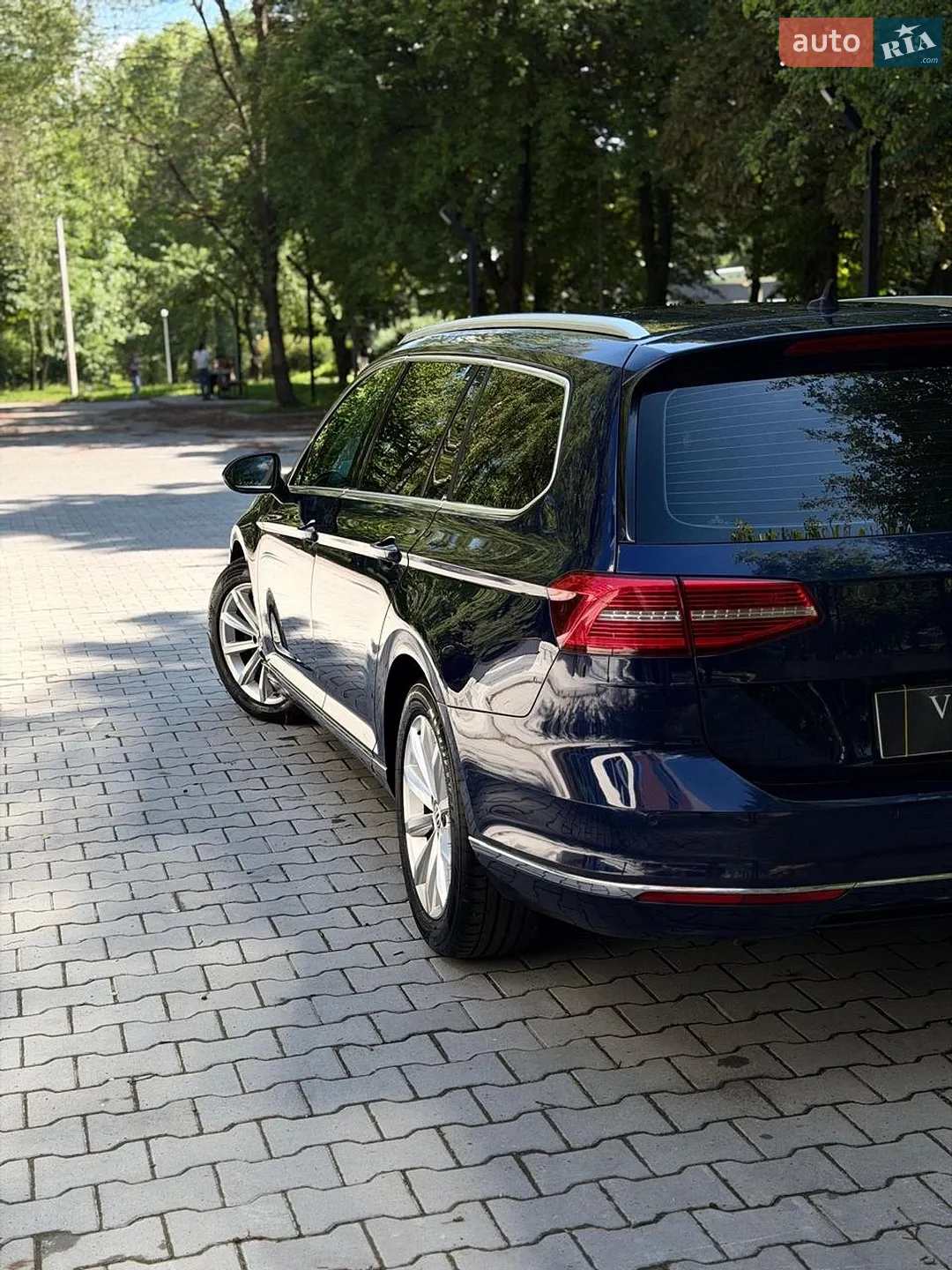 2017 Volkswagen Passat - мініатюра 10