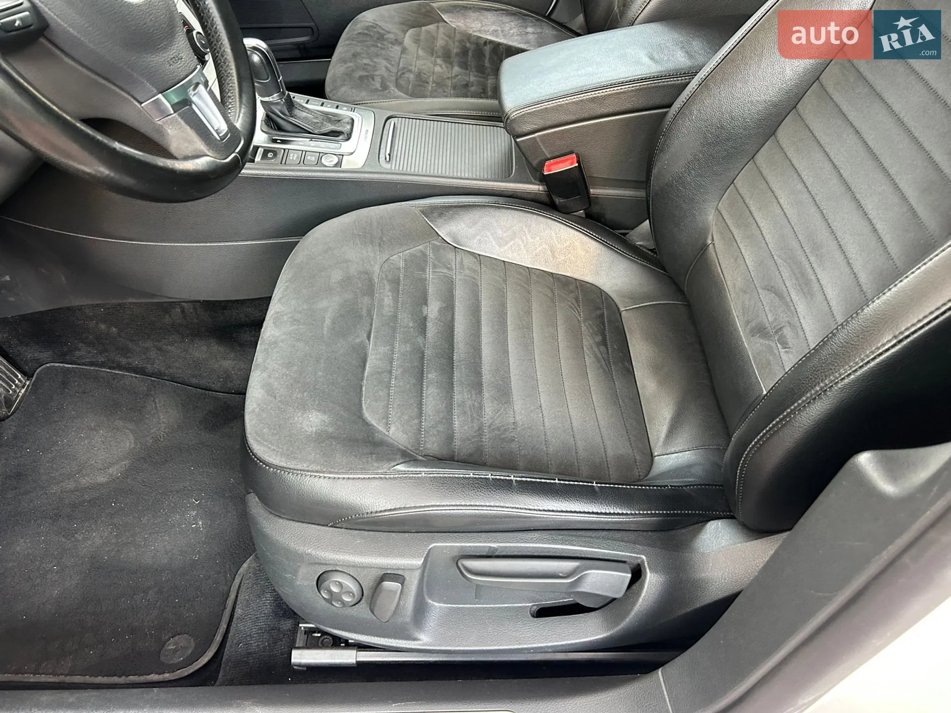 2011 Volkswagen Passat - мініатюра 23