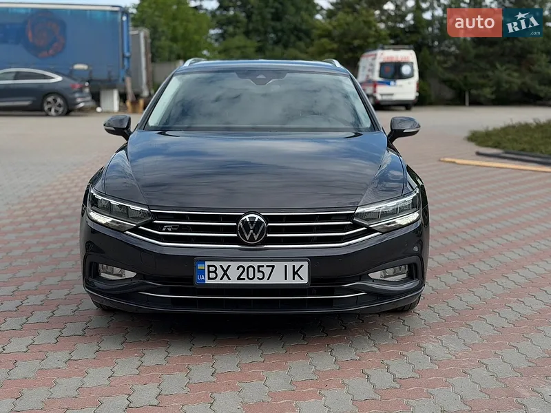 Volkswagen Passat 2021 VIN WVWZZZ3CZME125428 фото оголошення 2 з 98