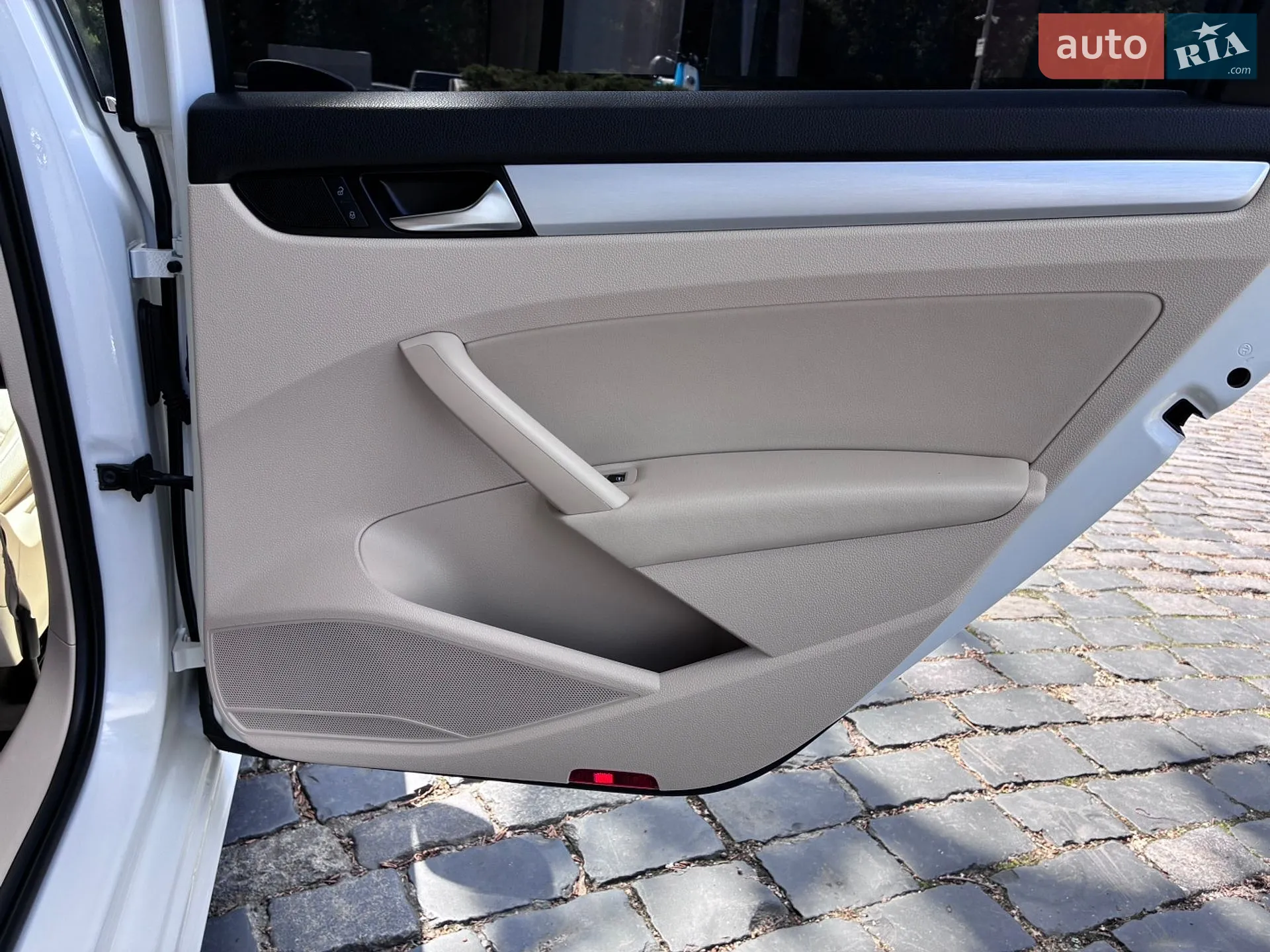 2012 Volkswagen Passat - мініатюра 12