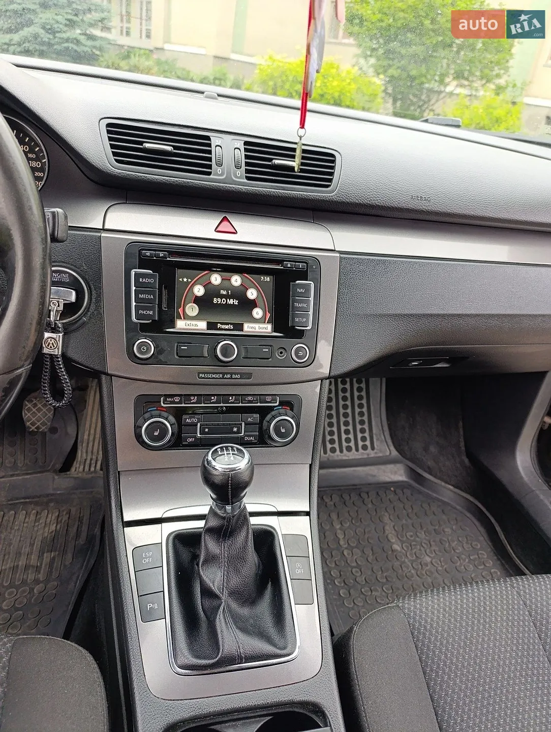 2010 Volkswagen Passat - мініатюра 4