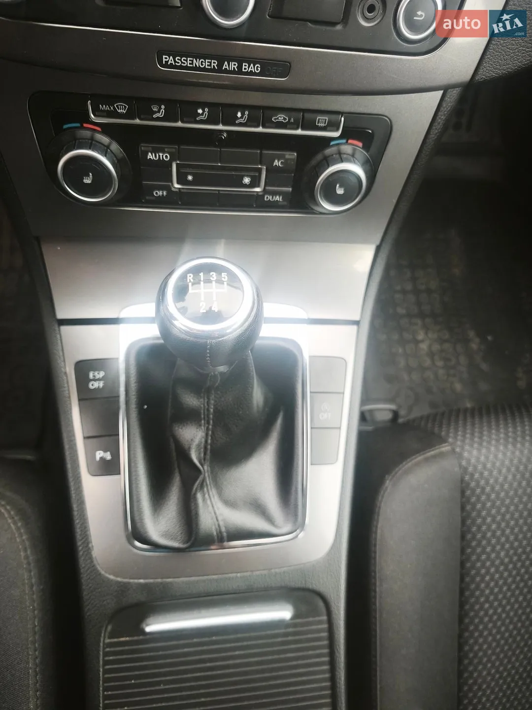 2010 Volkswagen Passat - мініатюра 17
