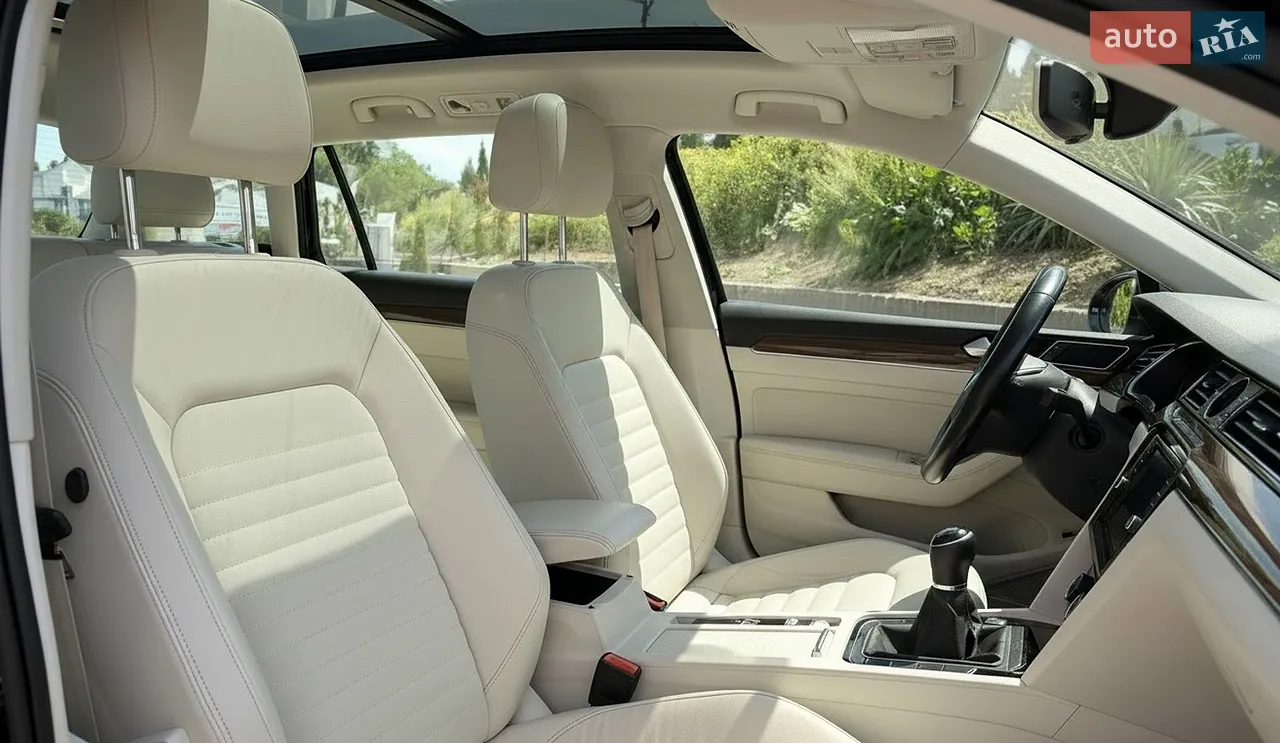 2015 Volkswagen Passat - мініатюра 17