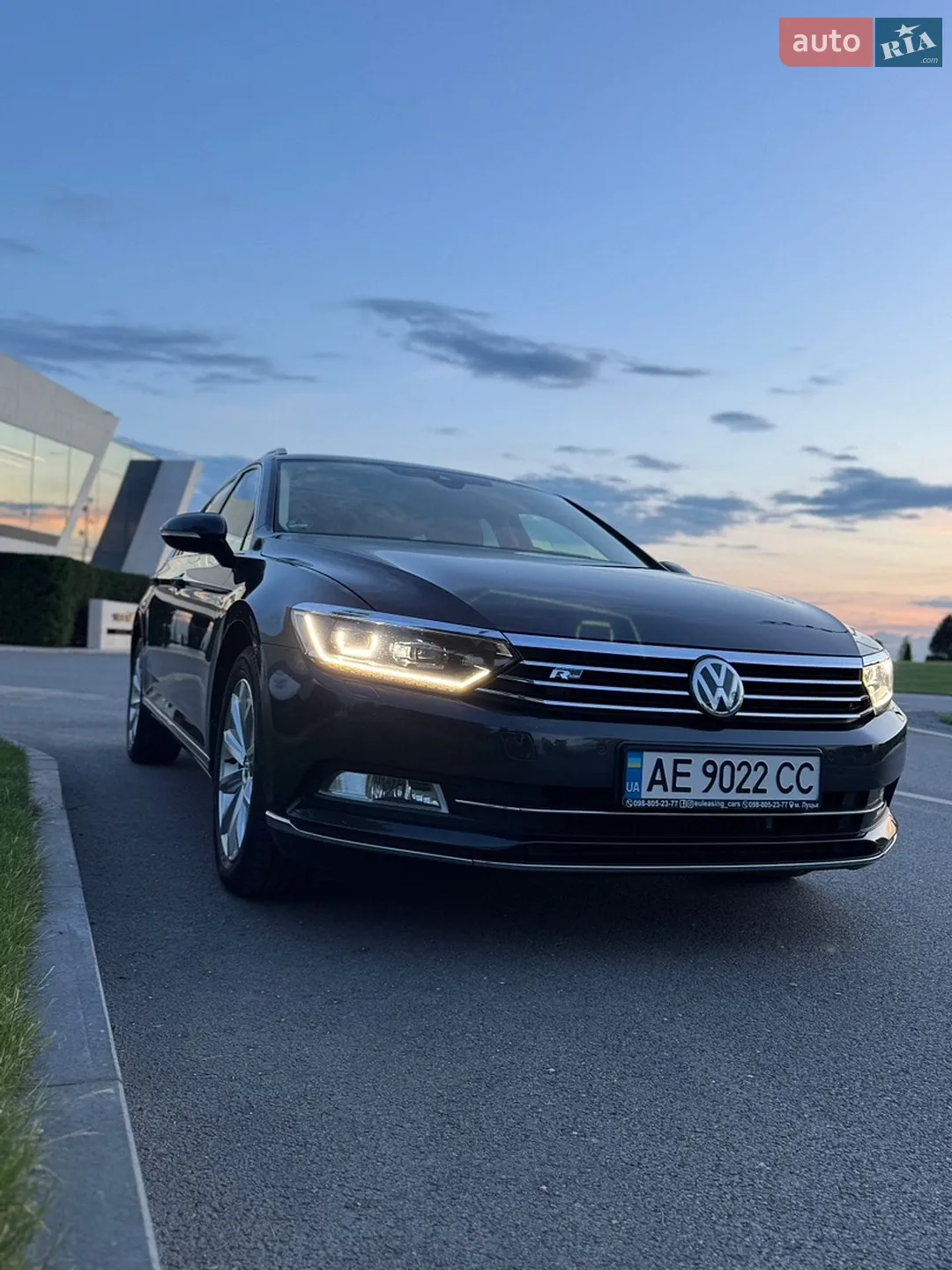 2018 Volkswagen Passat - мініатюра 2