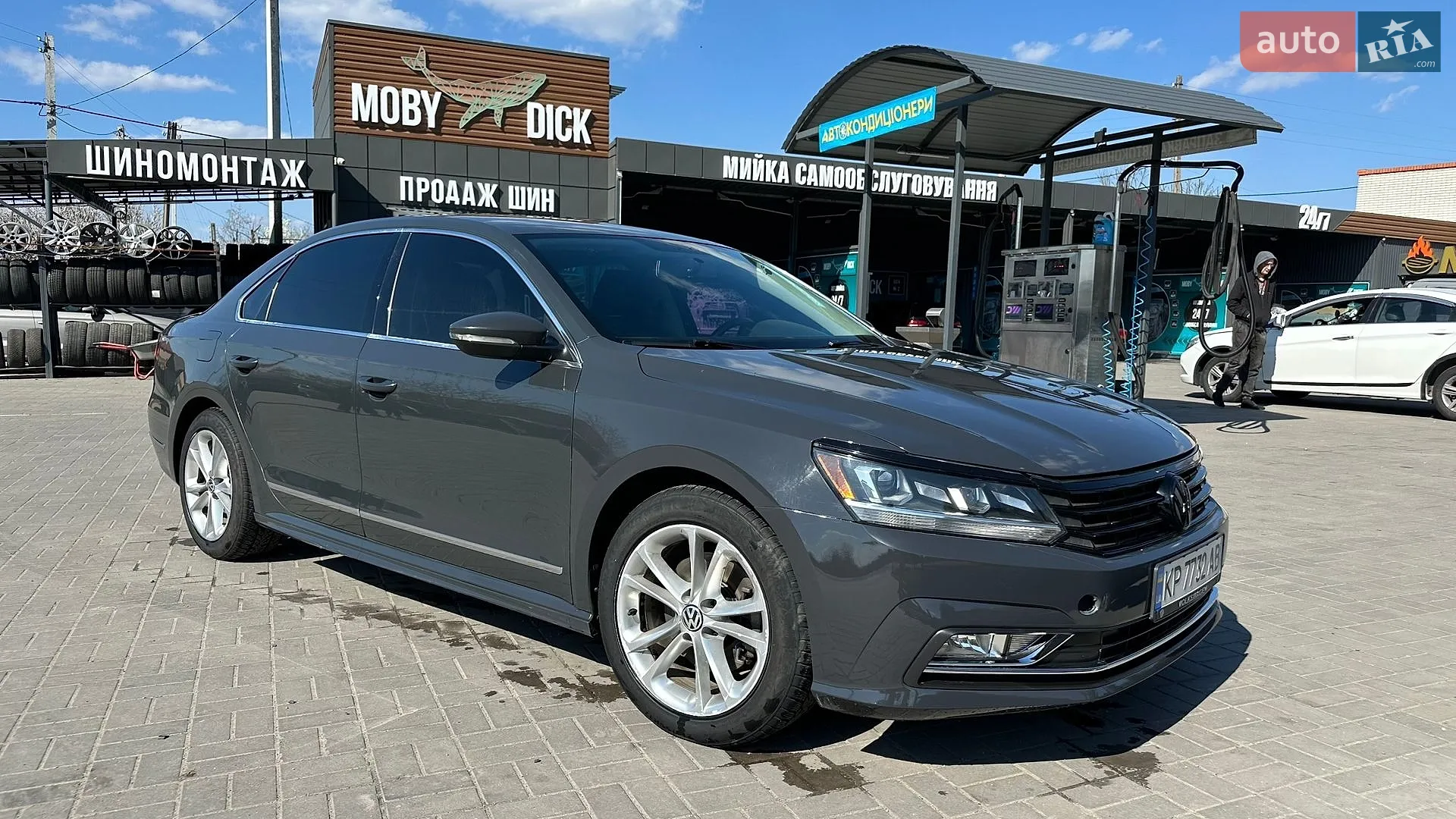 2017 Volkswagen Passat - фото 1