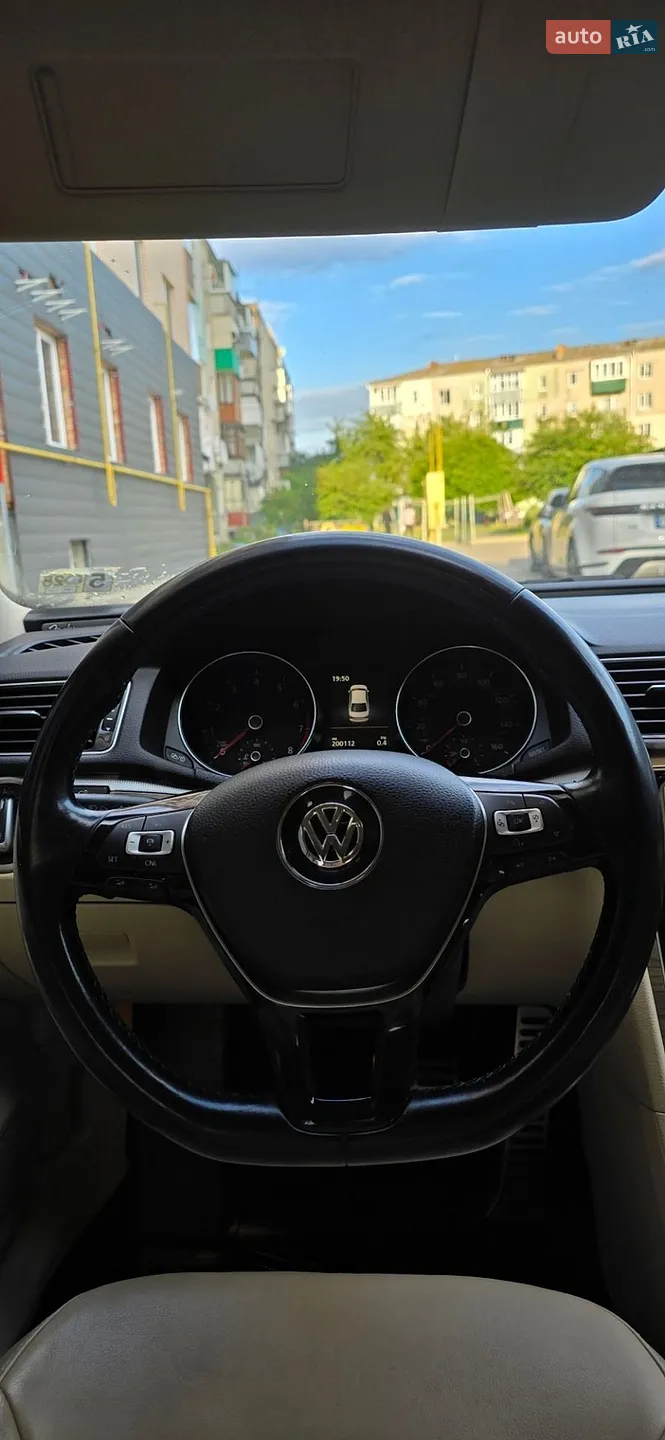 2017 Volkswagen Passat - мініатюра 9