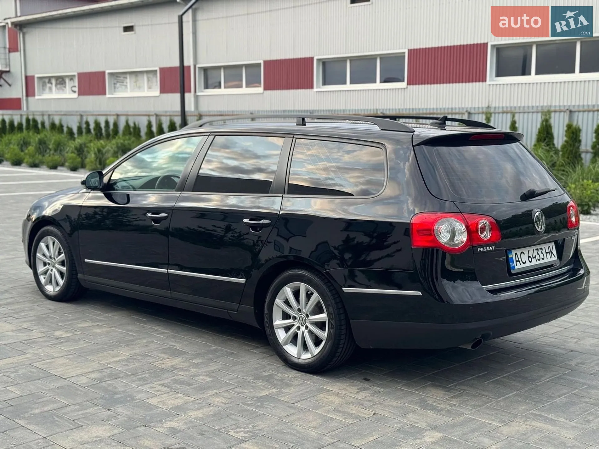 2010 Volkswagen Passat - мініатюра 9