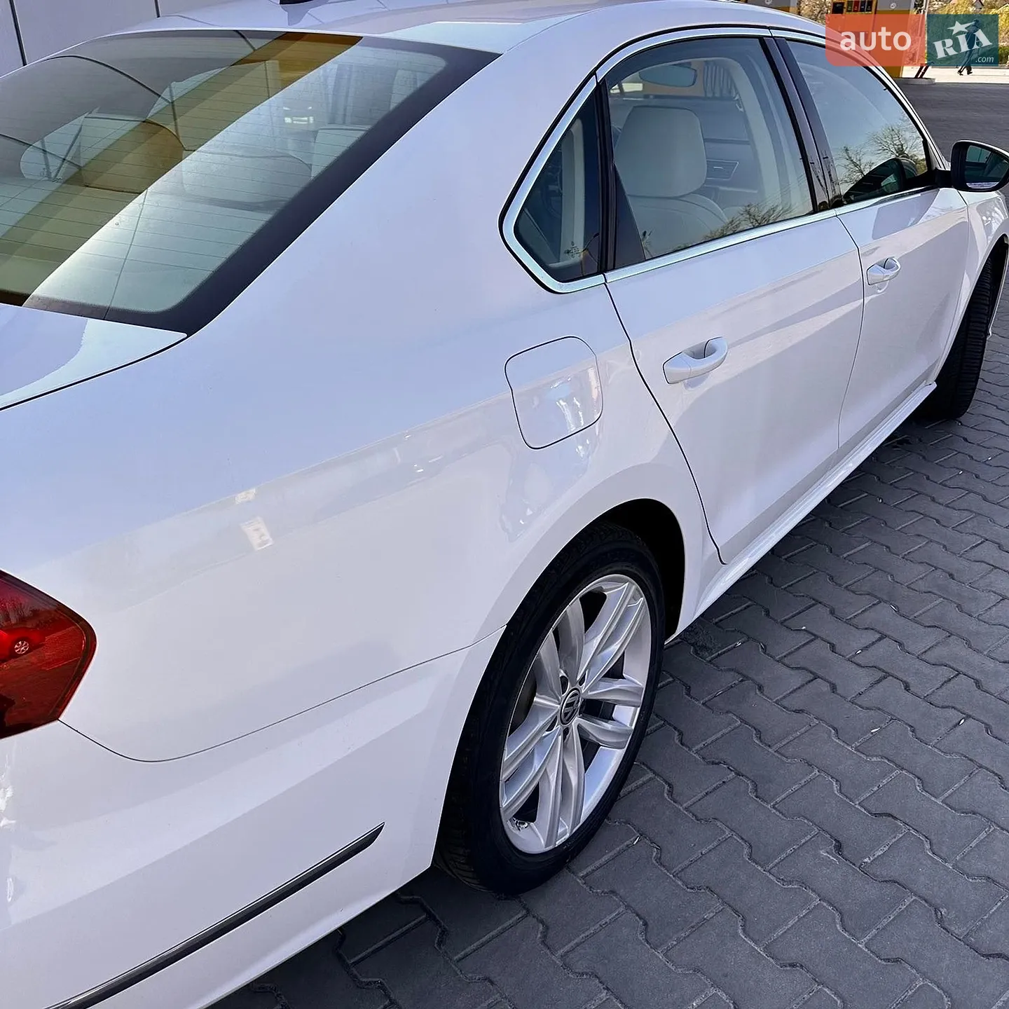 2017 Volkswagen Passat - мініатюра 2