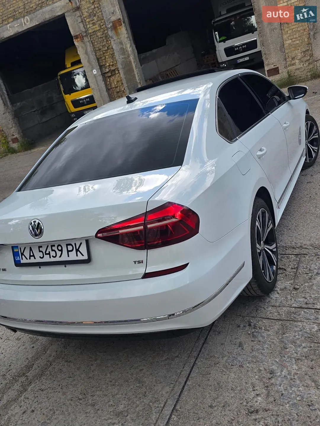 2017 Volkswagen Passat - мініатюра 2