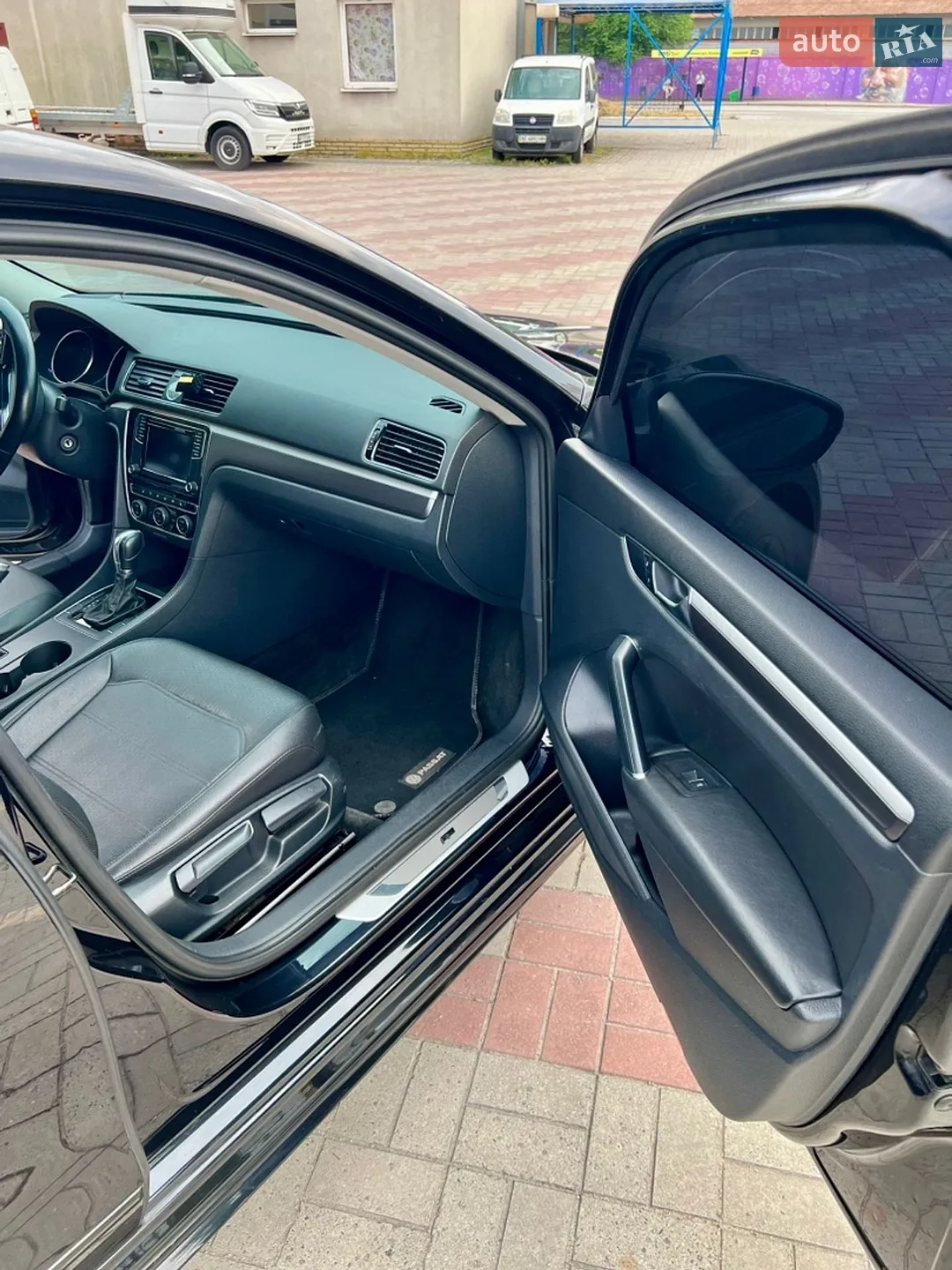 2017 Volkswagen Passat - мініатюра 9
