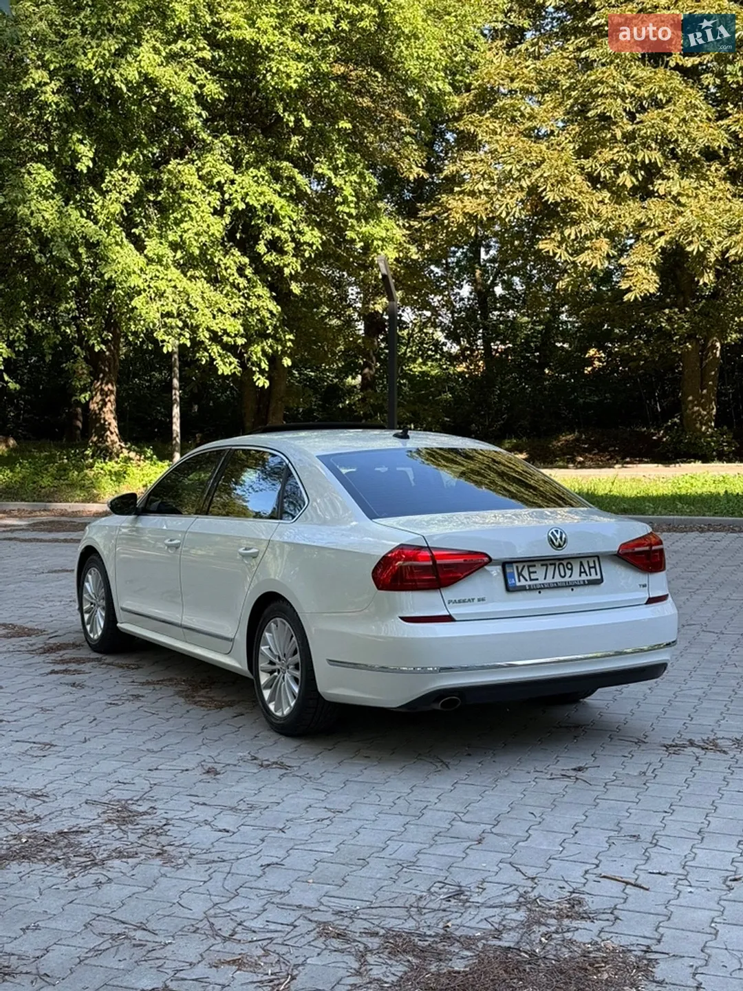 2016 Volkswagen Passat - мініатюра 2