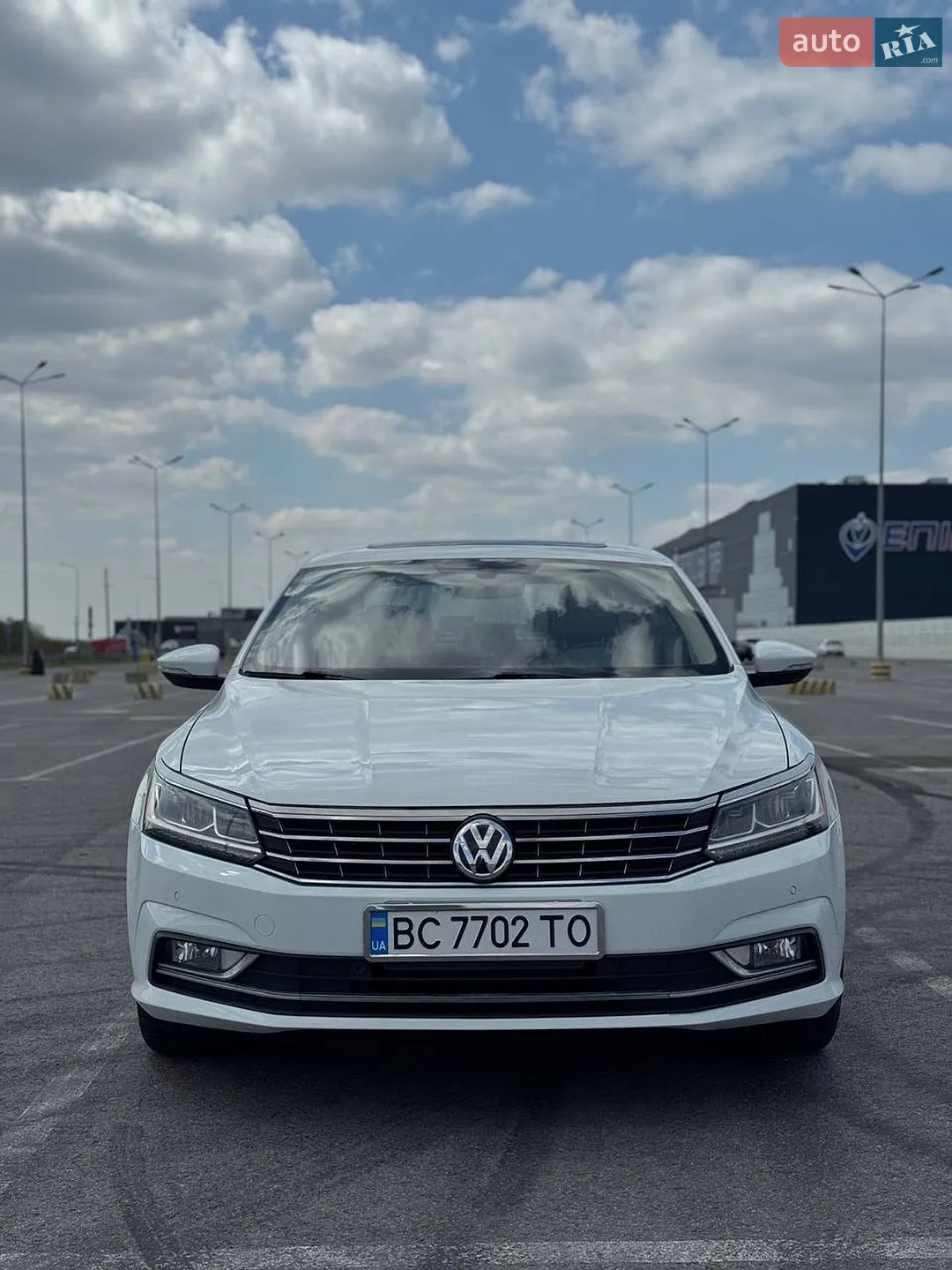 2018 Volkswagen Passat - фото 1