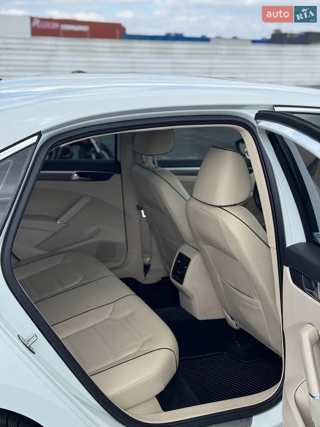 2018 Volkswagen Passat - мініатюра 10