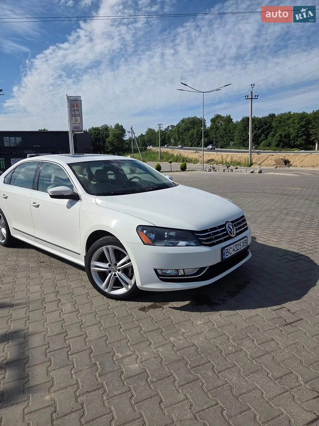 2013 Volkswagen Passat - мініатюра 2
